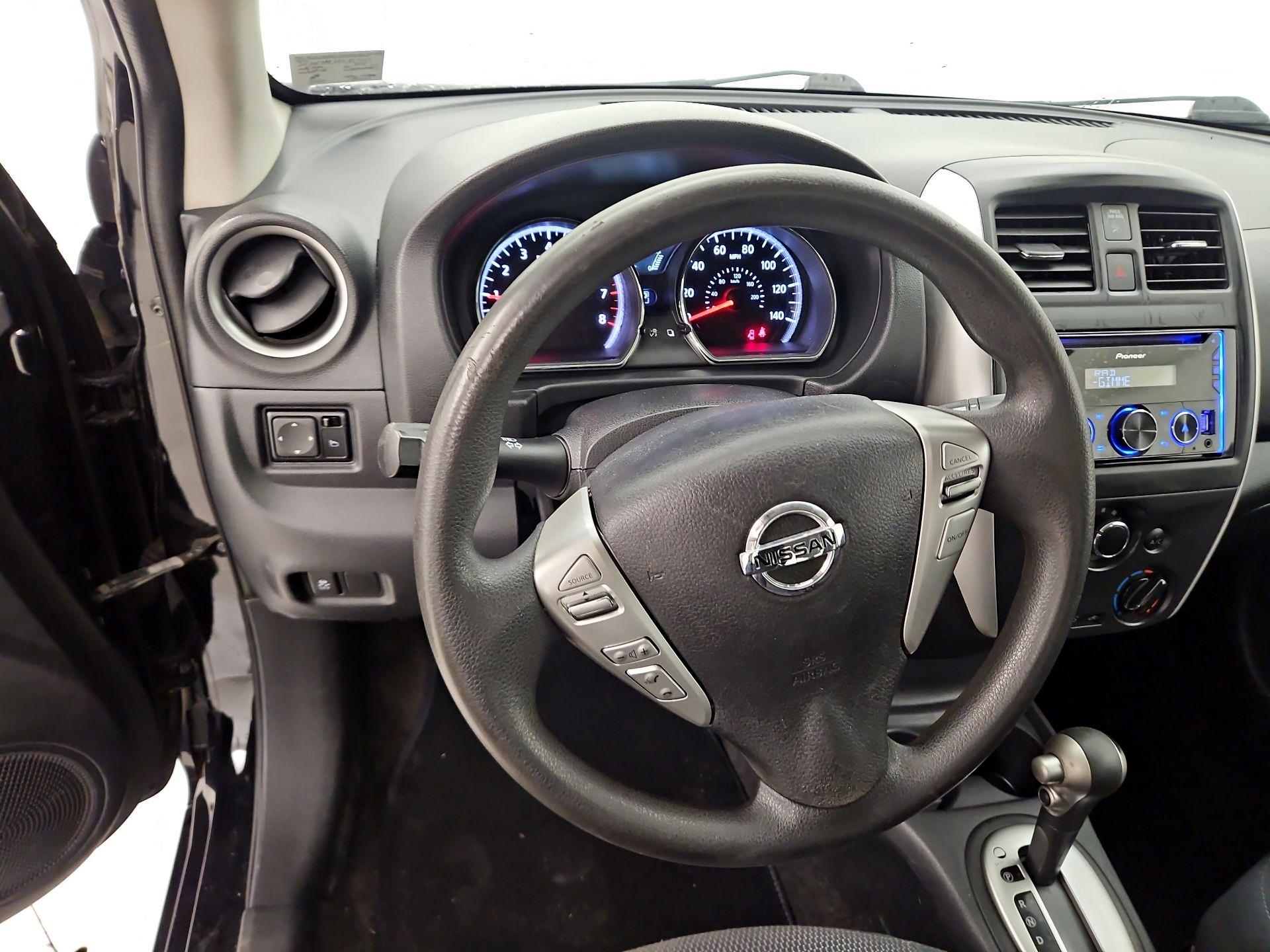 Thumbnail: 2015 Nissan Versa - 10