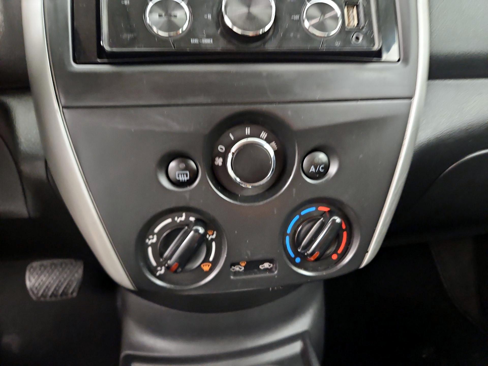 Thumbnail: 2015 Nissan Versa - 15