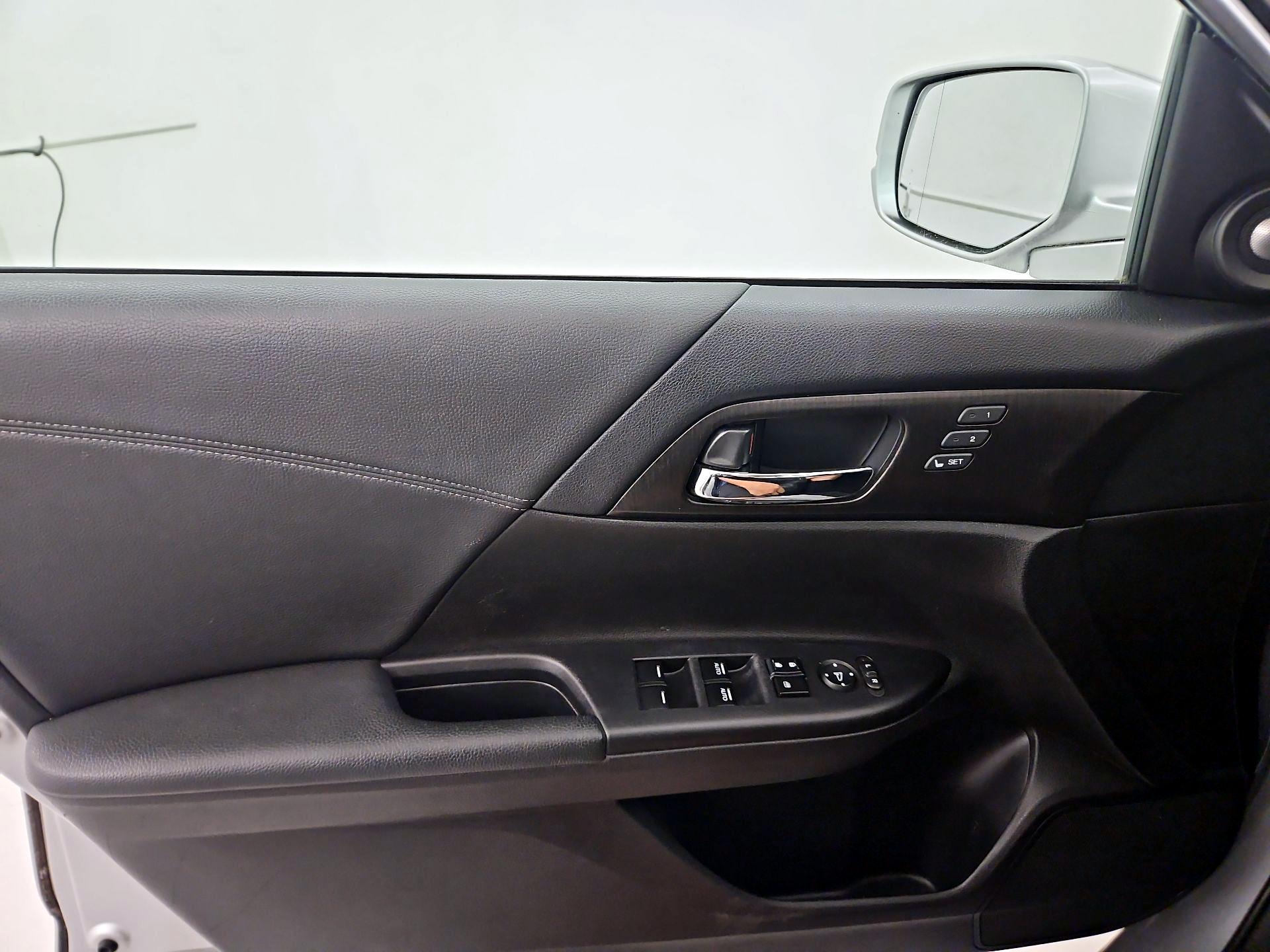 Thumbnail: 2013 Honda Accord - 12