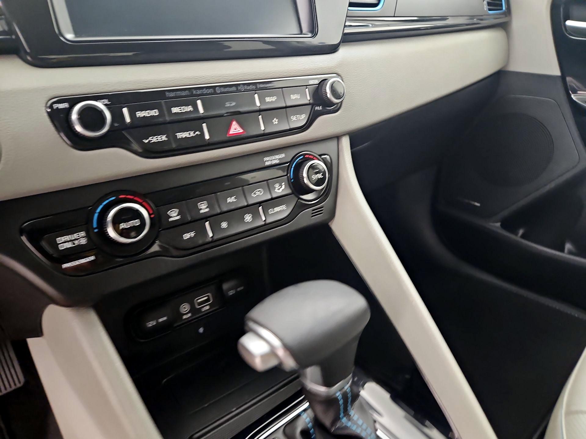 Thumbnail: 2019 Kia Niro - 16