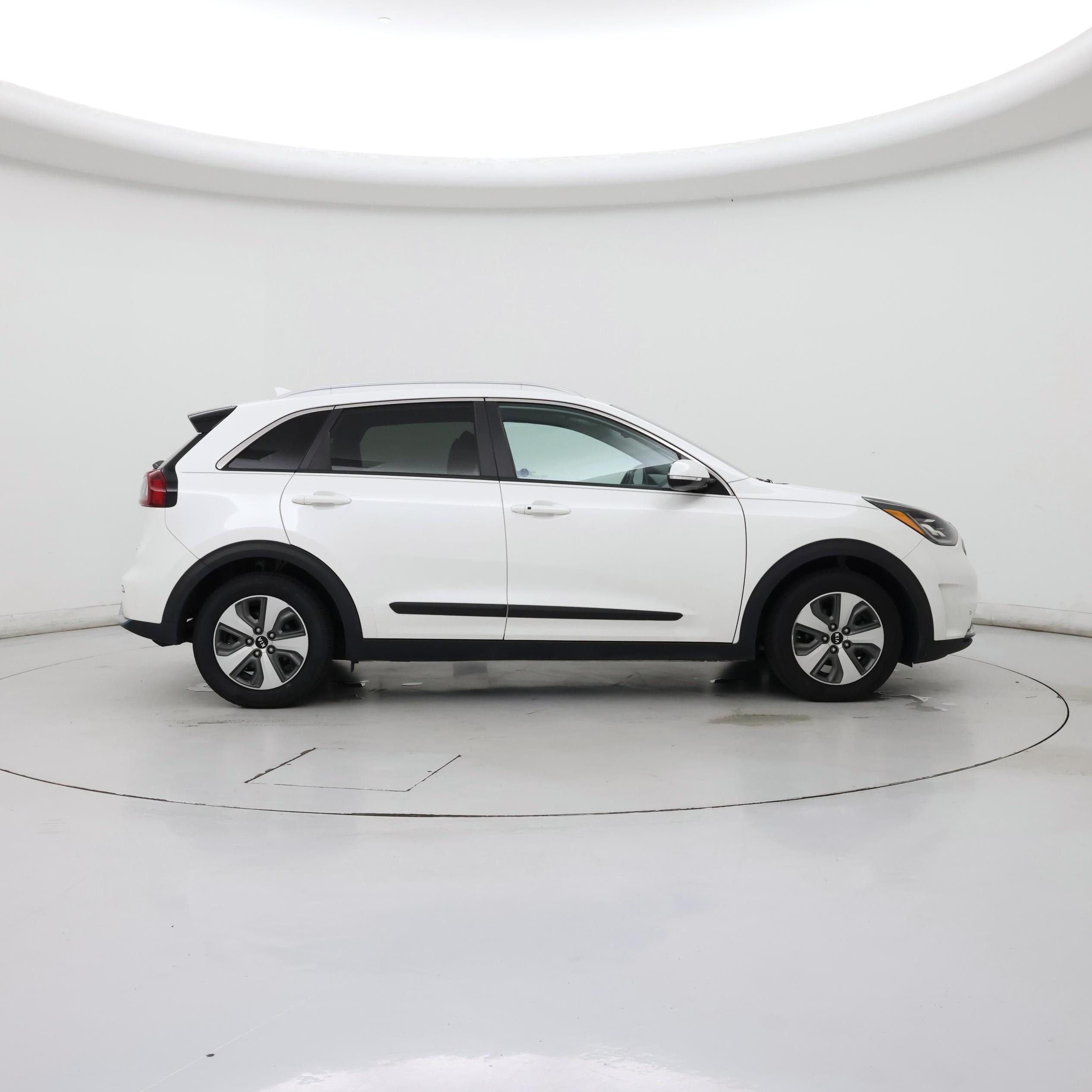 Thumbnail: 2019 Kia Niro - 7