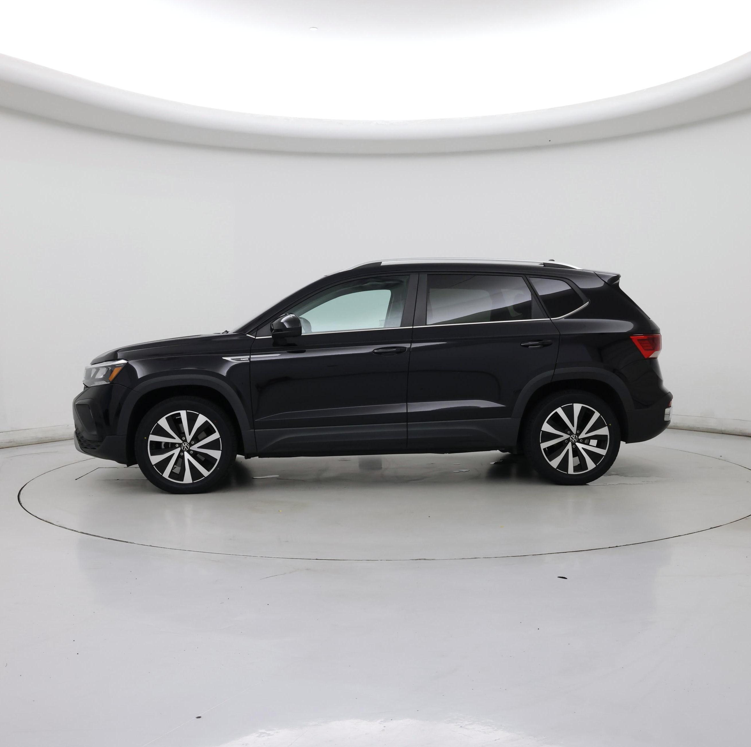 Thumbnail: 2022 Volkswagen Taos - 3