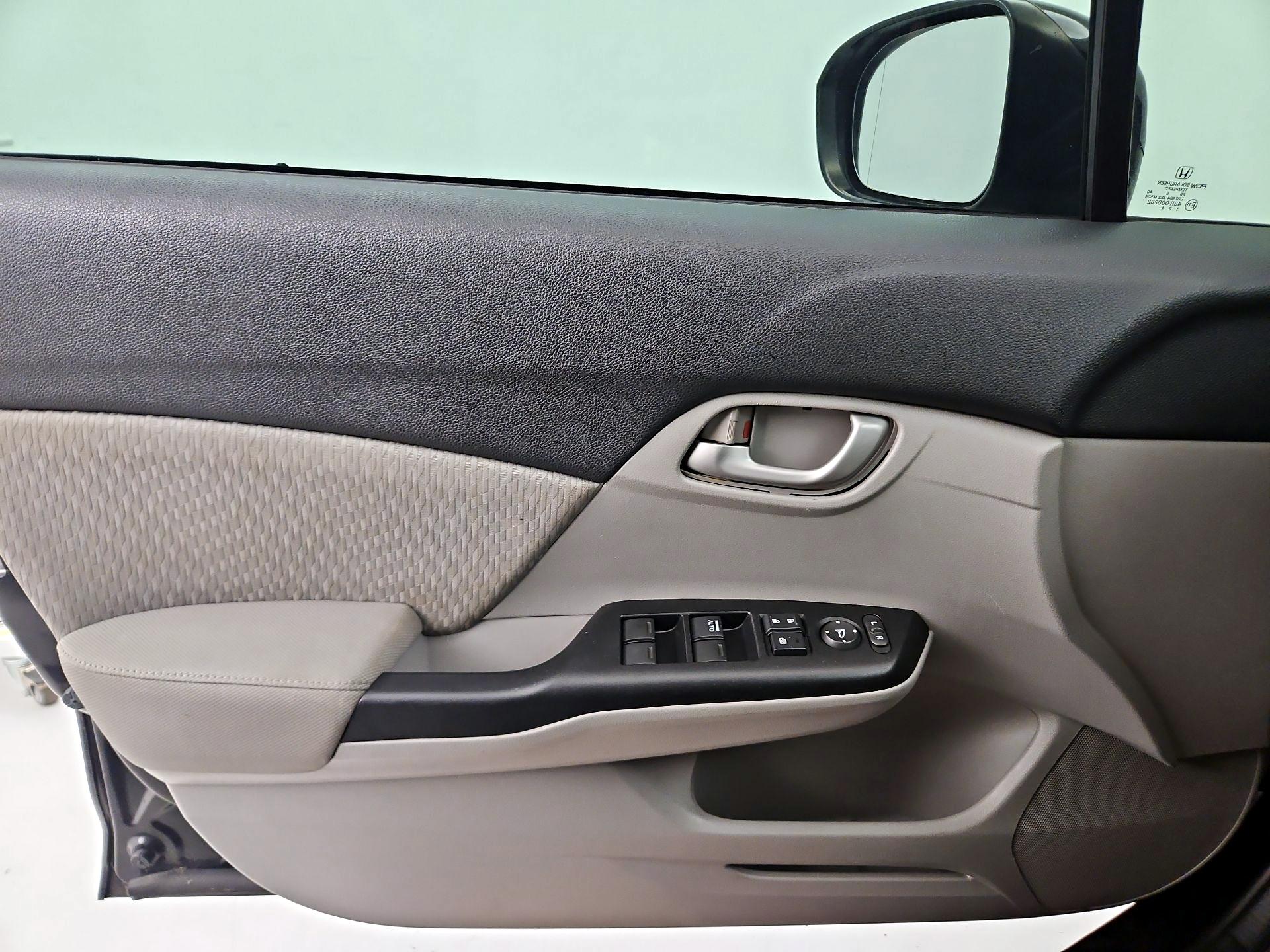 Thumbnail: 2015 Honda Civic - 12