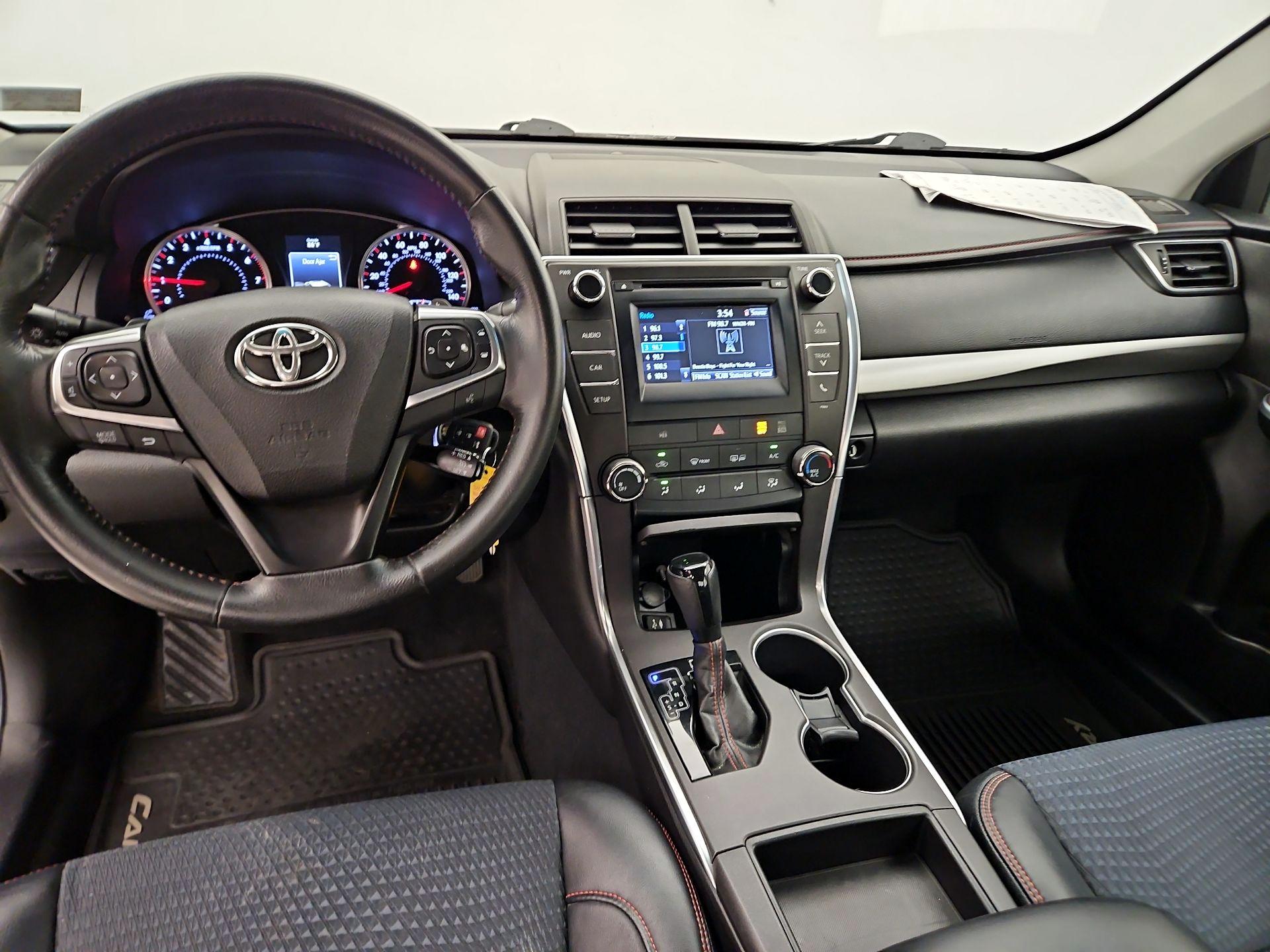 Thumbnail: 2015 Toyota Camry - 9