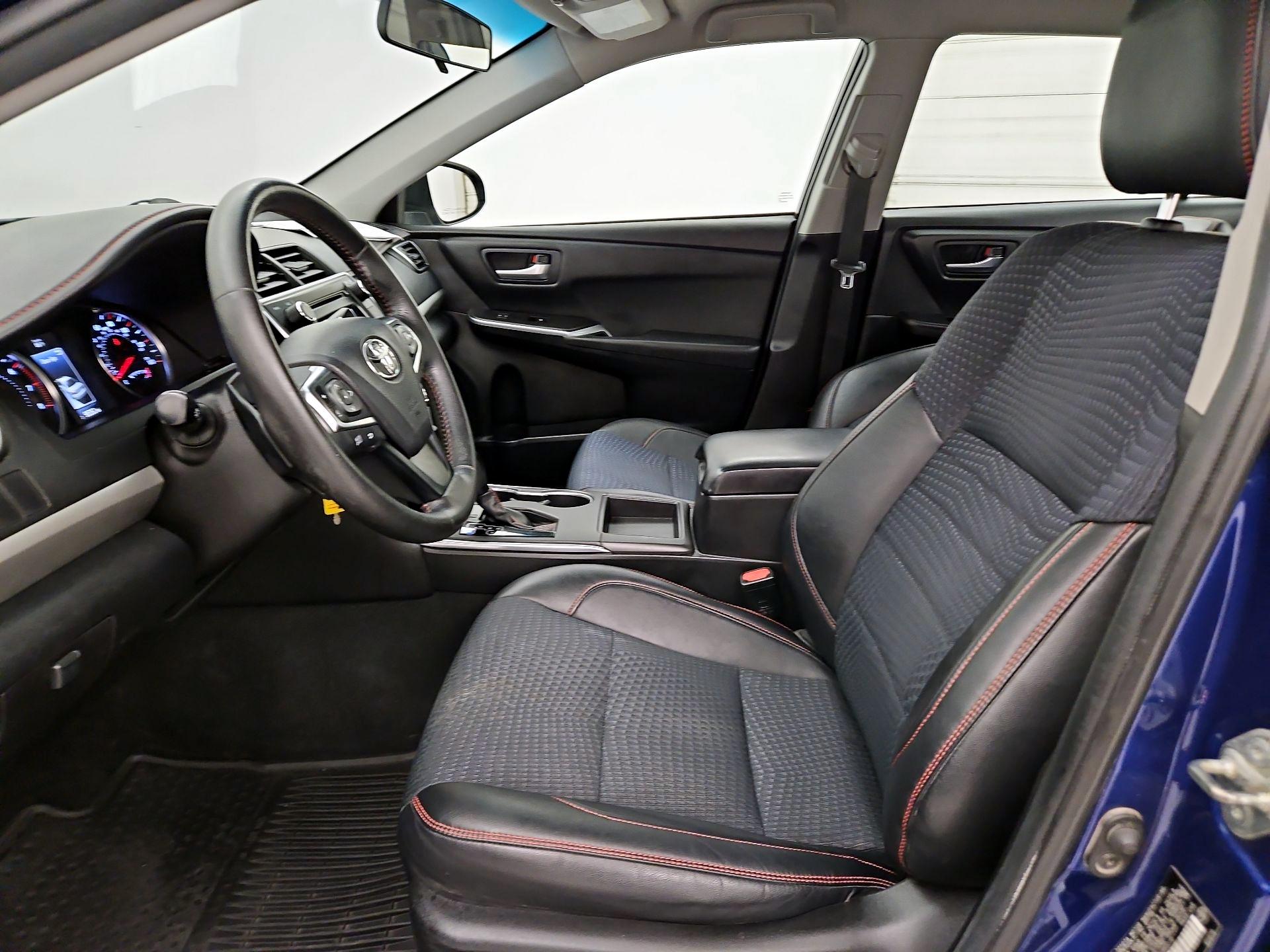 Thumbnail: 2015 Toyota Camry - 11