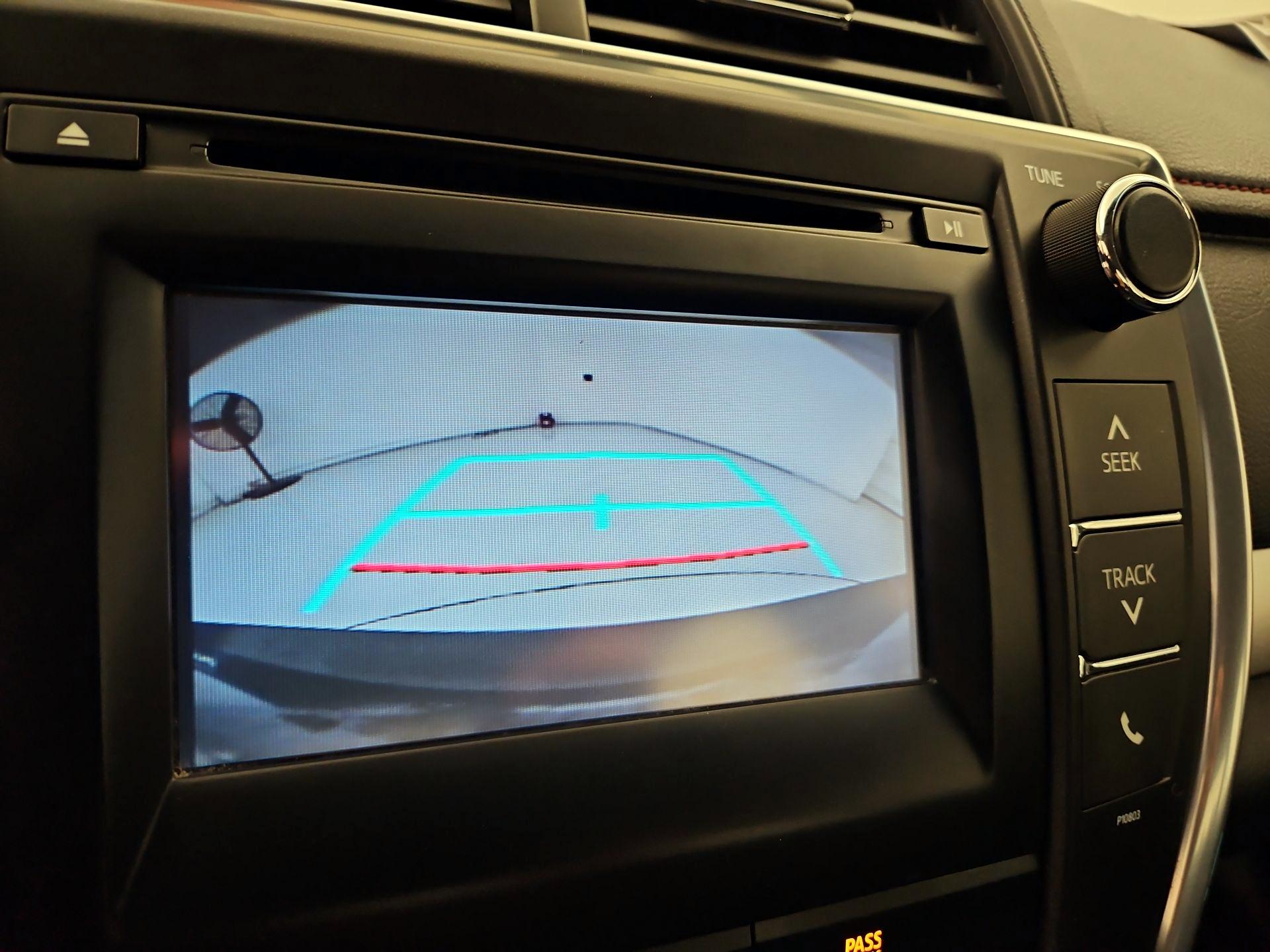 Thumbnail: 2015 Toyota Camry - 15