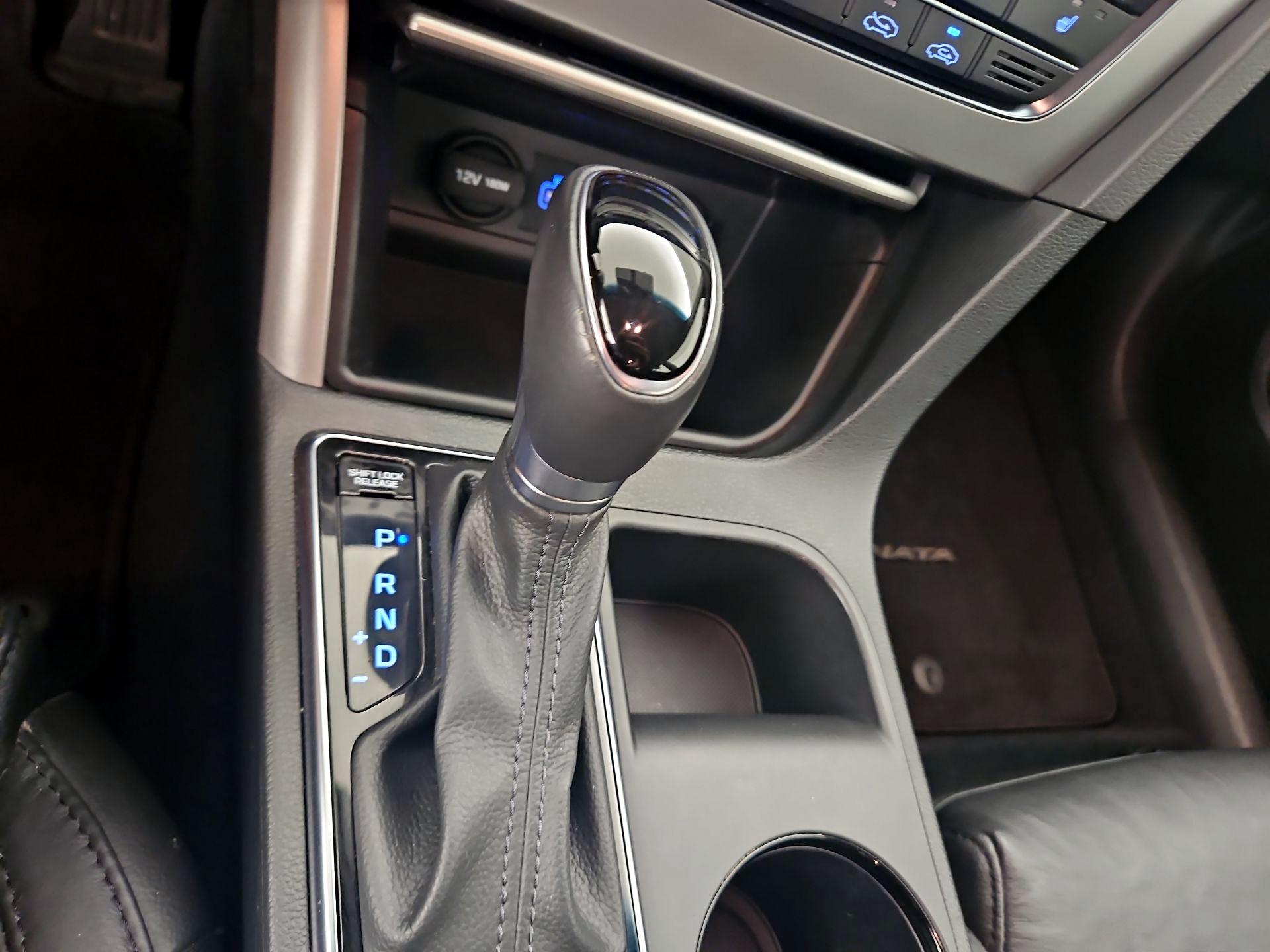Thumbnail: 2015 Hyundai Sonata - 17