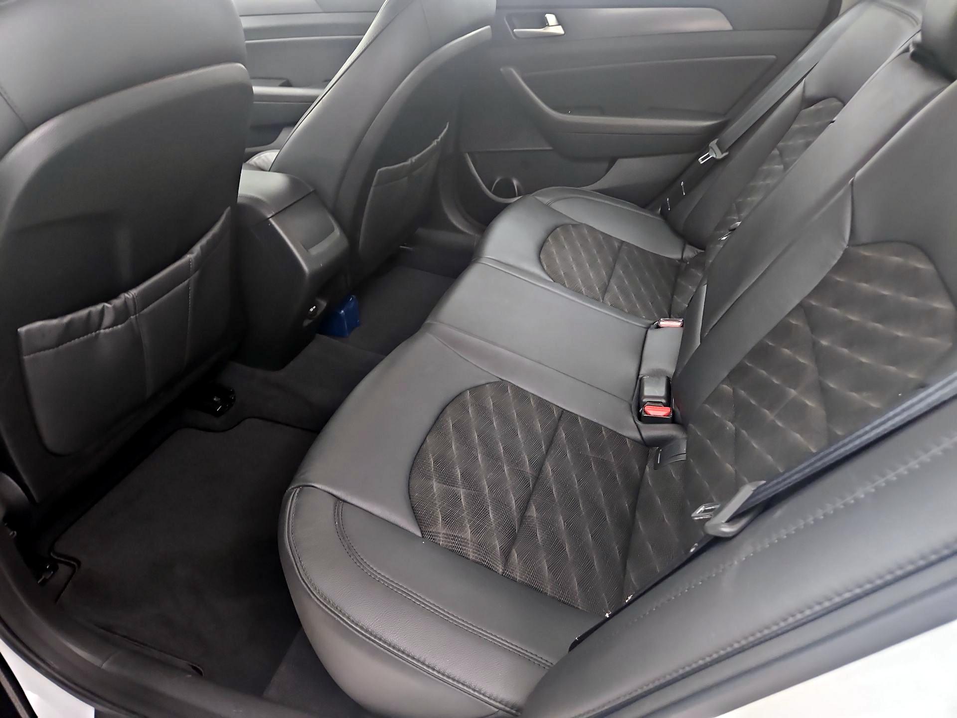 Thumbnail: 2015 Hyundai Sonata - 19