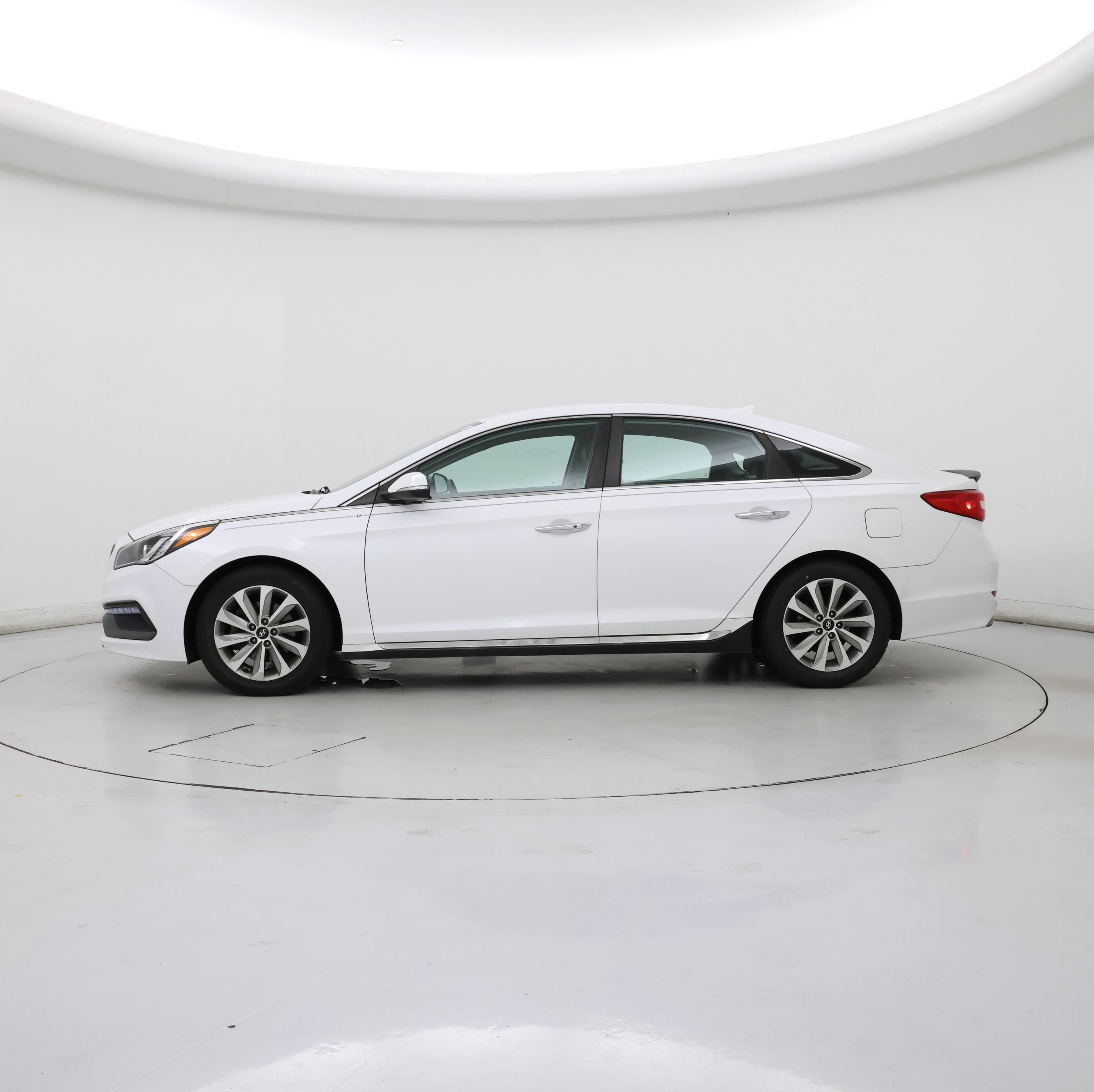 Thumbnail: 2015 Hyundai Sonata - 3