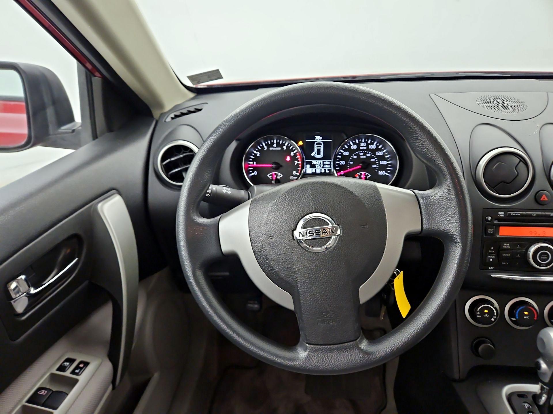 Thumbnail: 2015 Nissan Rogue - 10