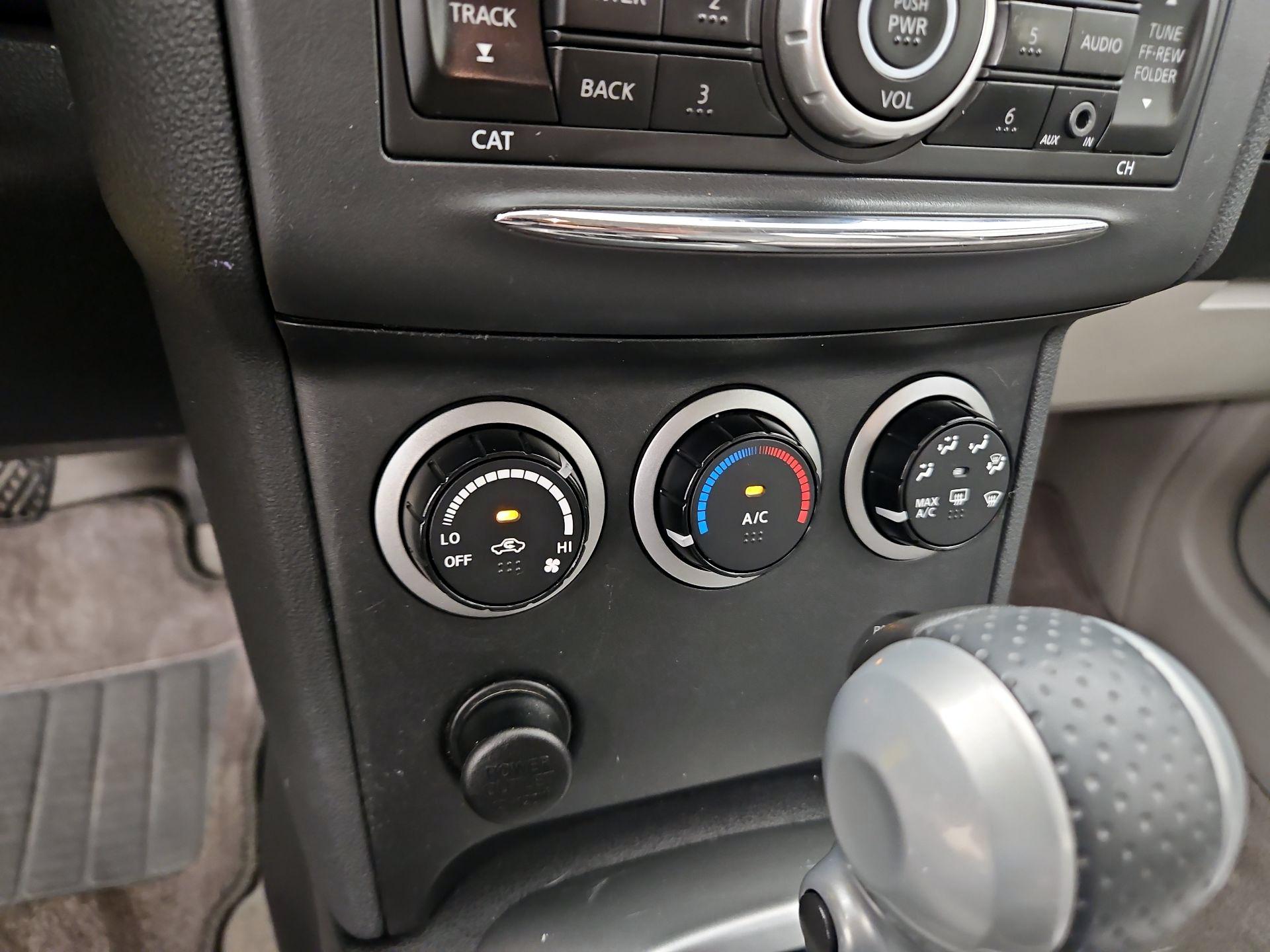 Thumbnail: 2015 Nissan Rogue - 15