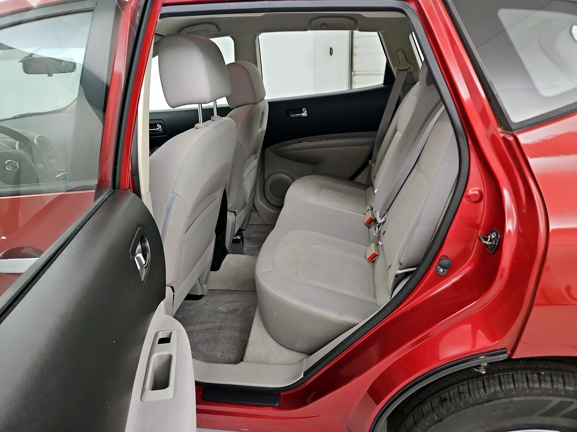 Thumbnail: 2015 Nissan Rogue - 17