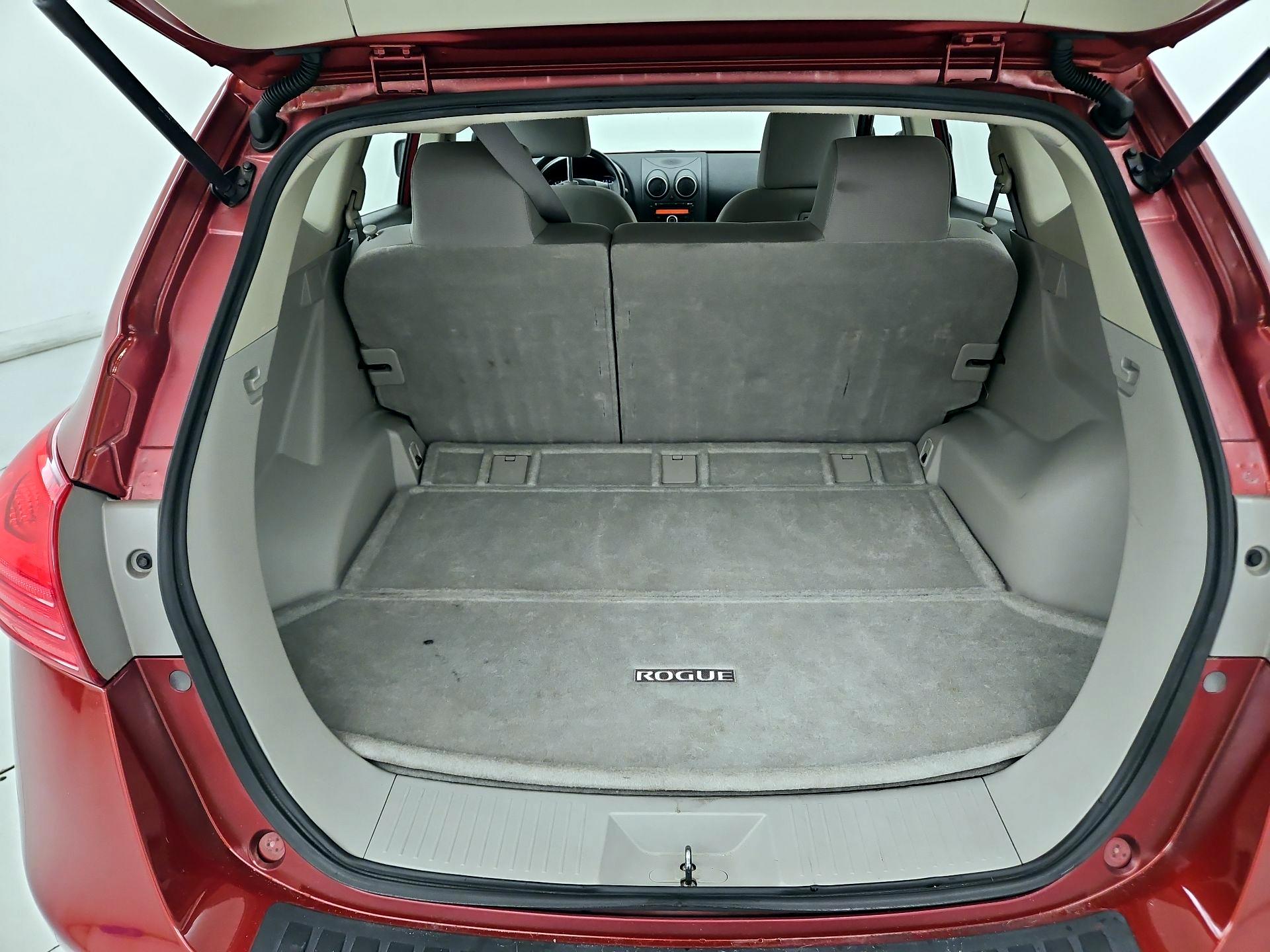 Thumbnail: 2015 Nissan Rogue - 18