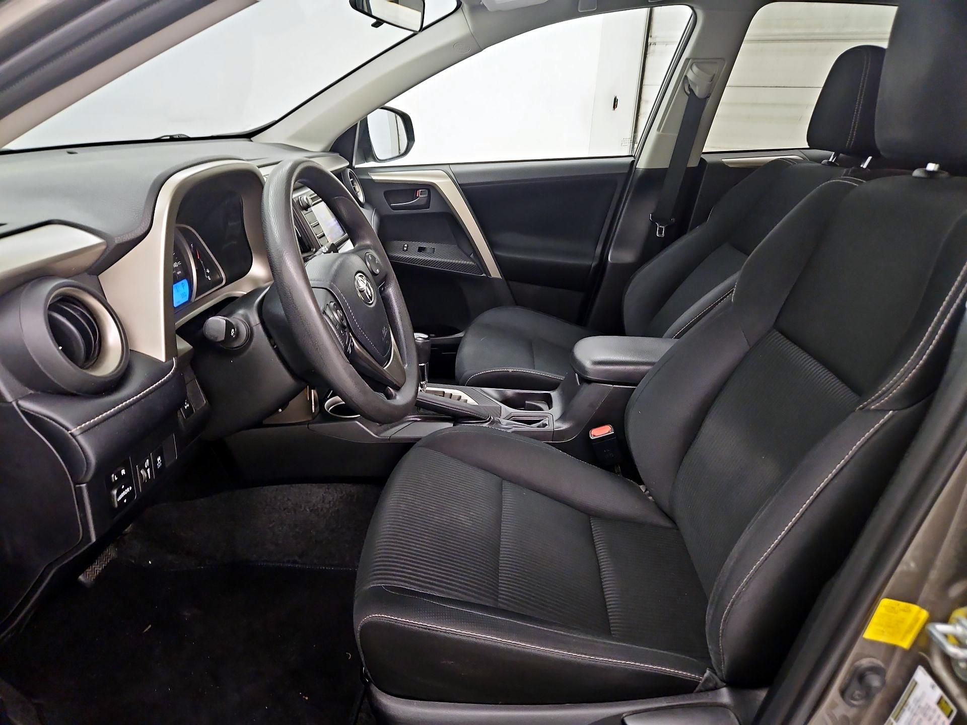 Thumbnail: 2013 Toyota RAV4 - 11