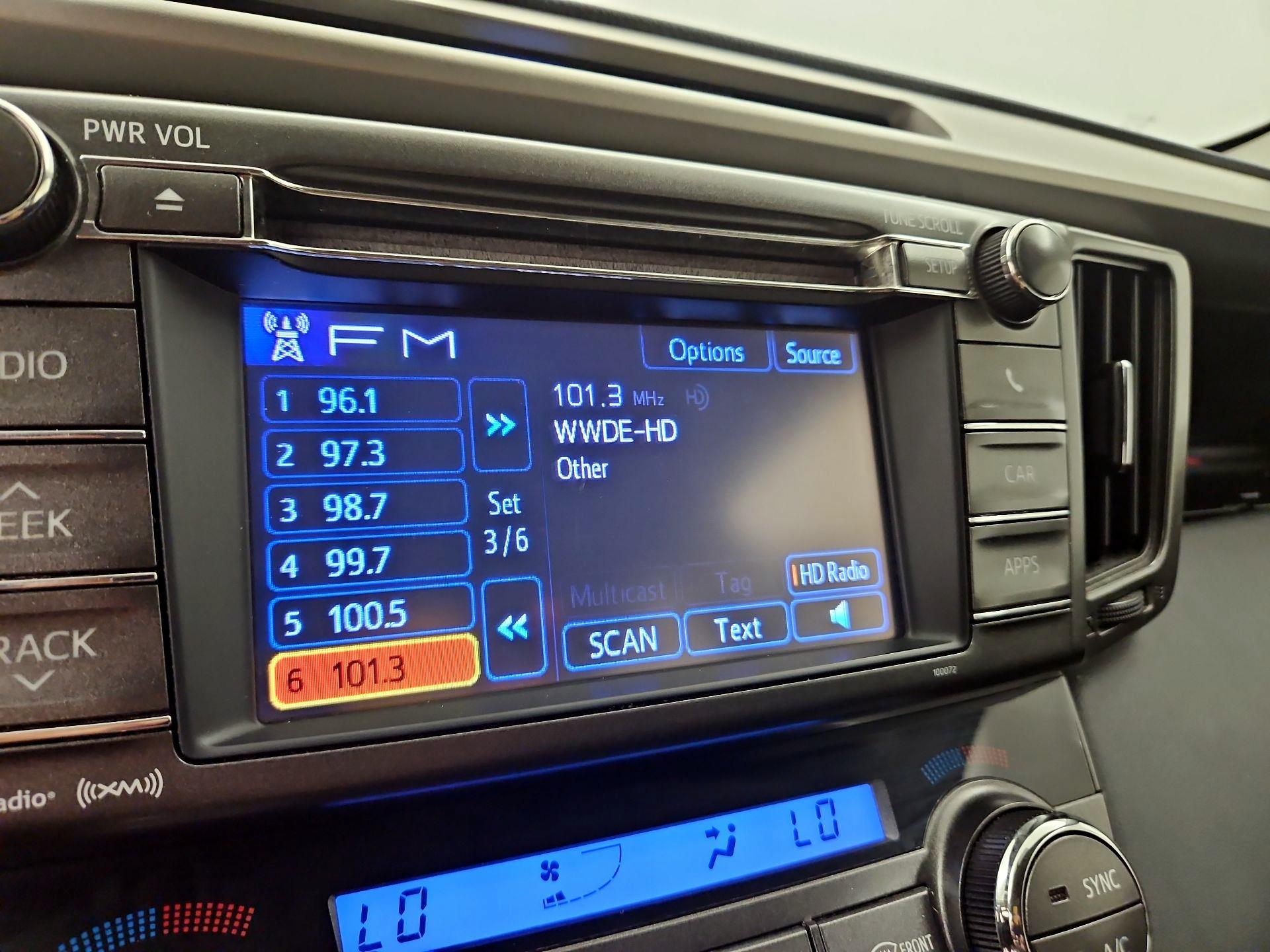 Thumbnail: 2013 Toyota RAV4 - 15