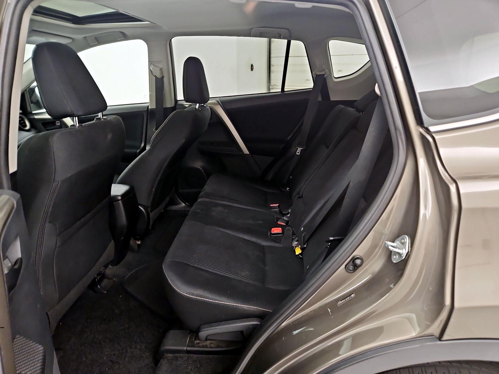 Thumbnail: 2013 Toyota RAV4 - 20