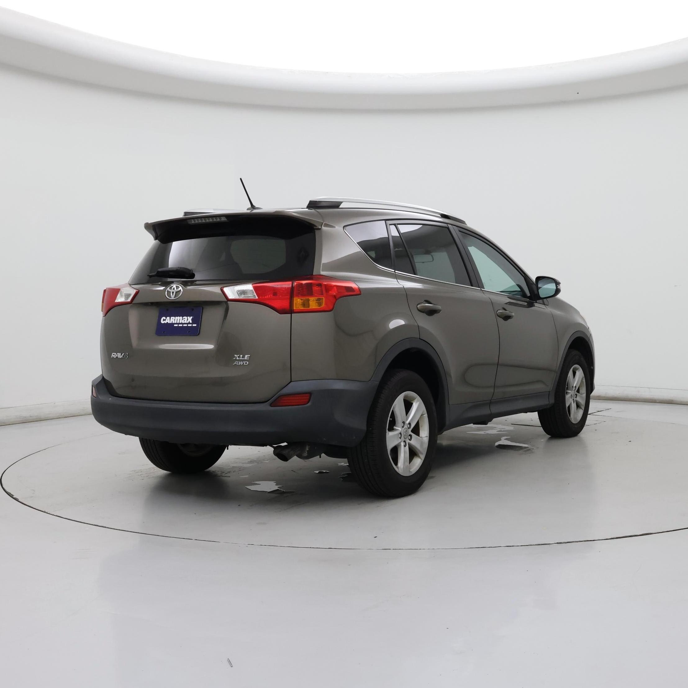 Thumbnail: 2013 Toyota RAV4 - 8