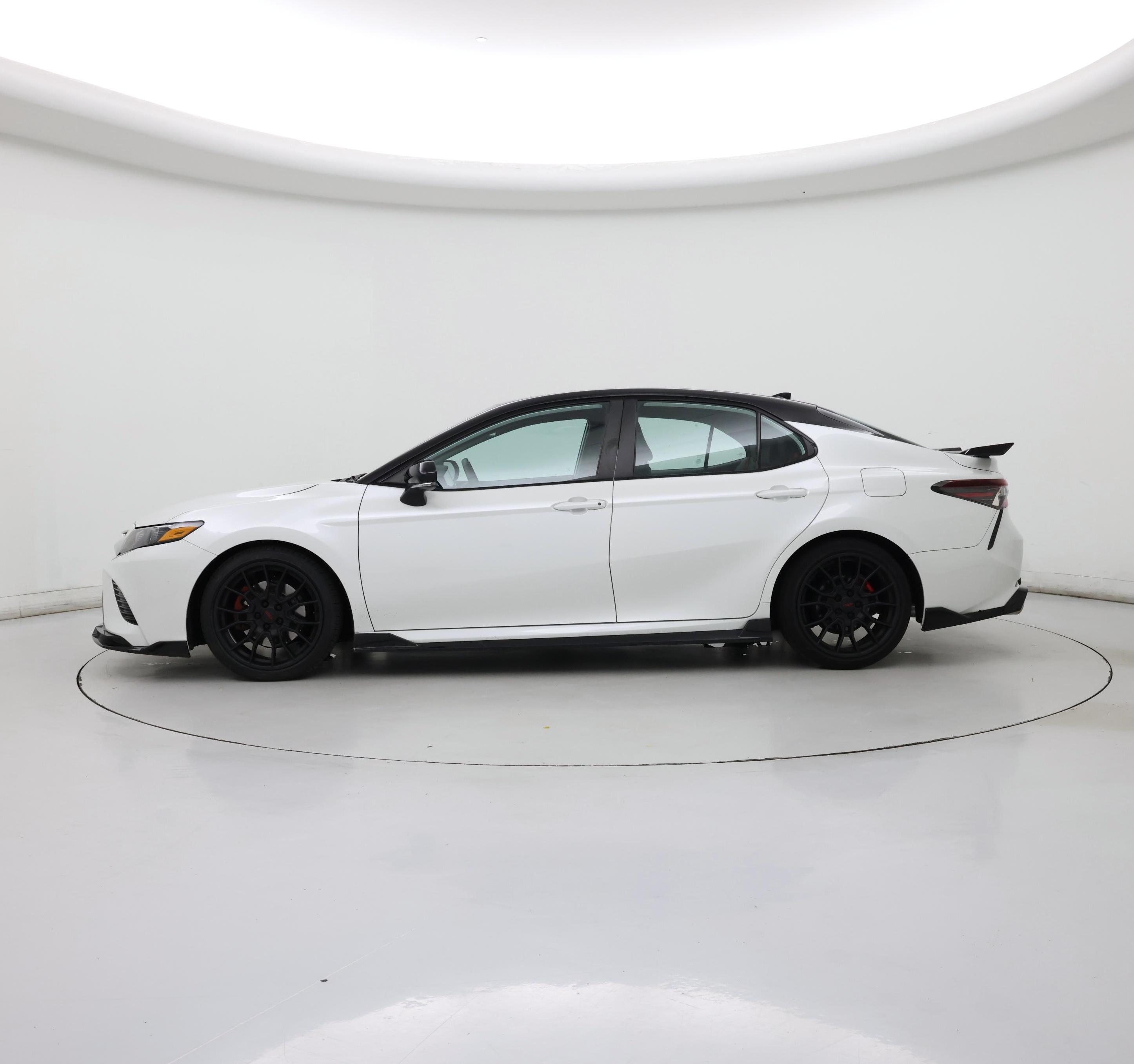 Thumbnail: 2022 Toyota Camry - 3
