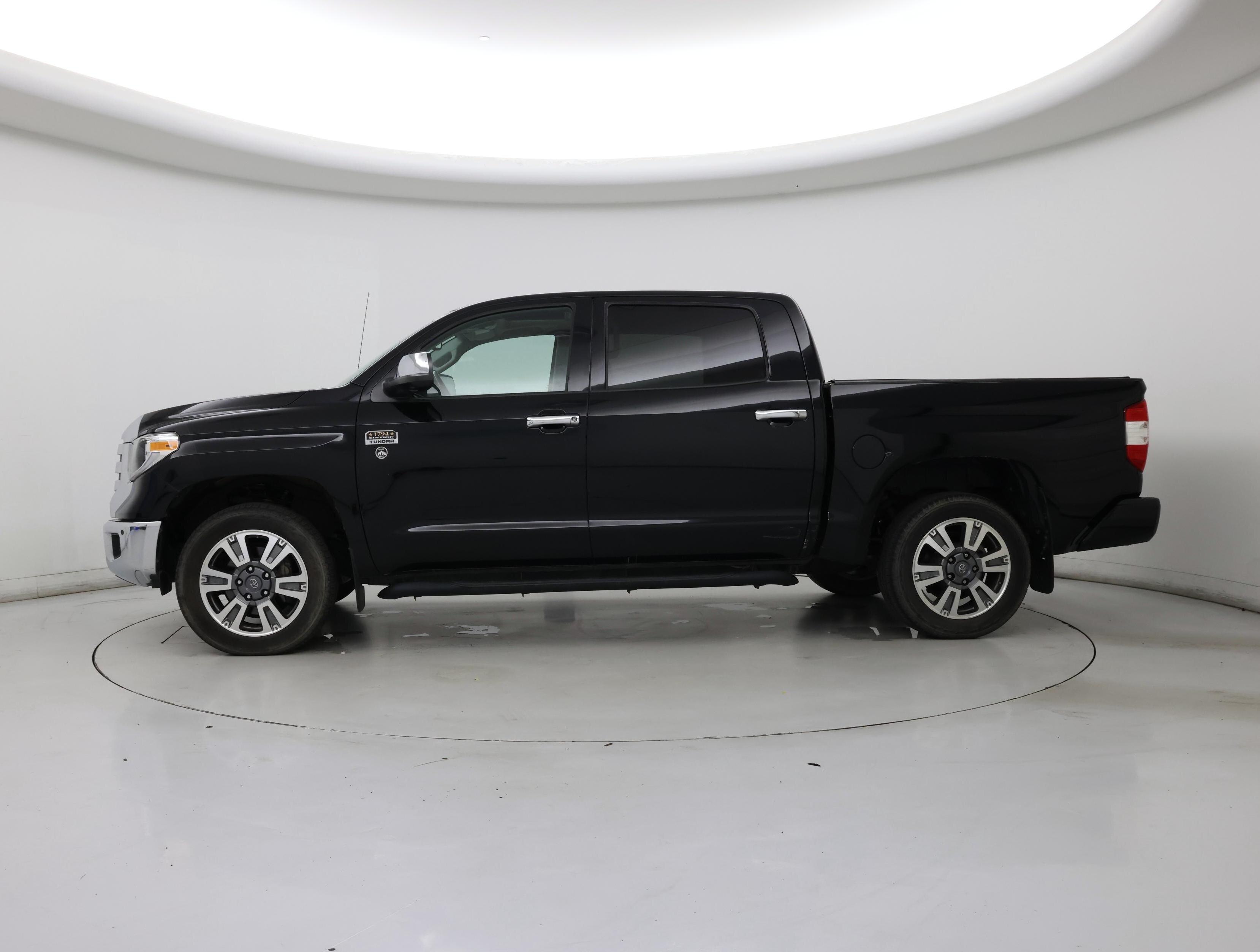 Thumbnail: 2018 Toyota Tundra - 3