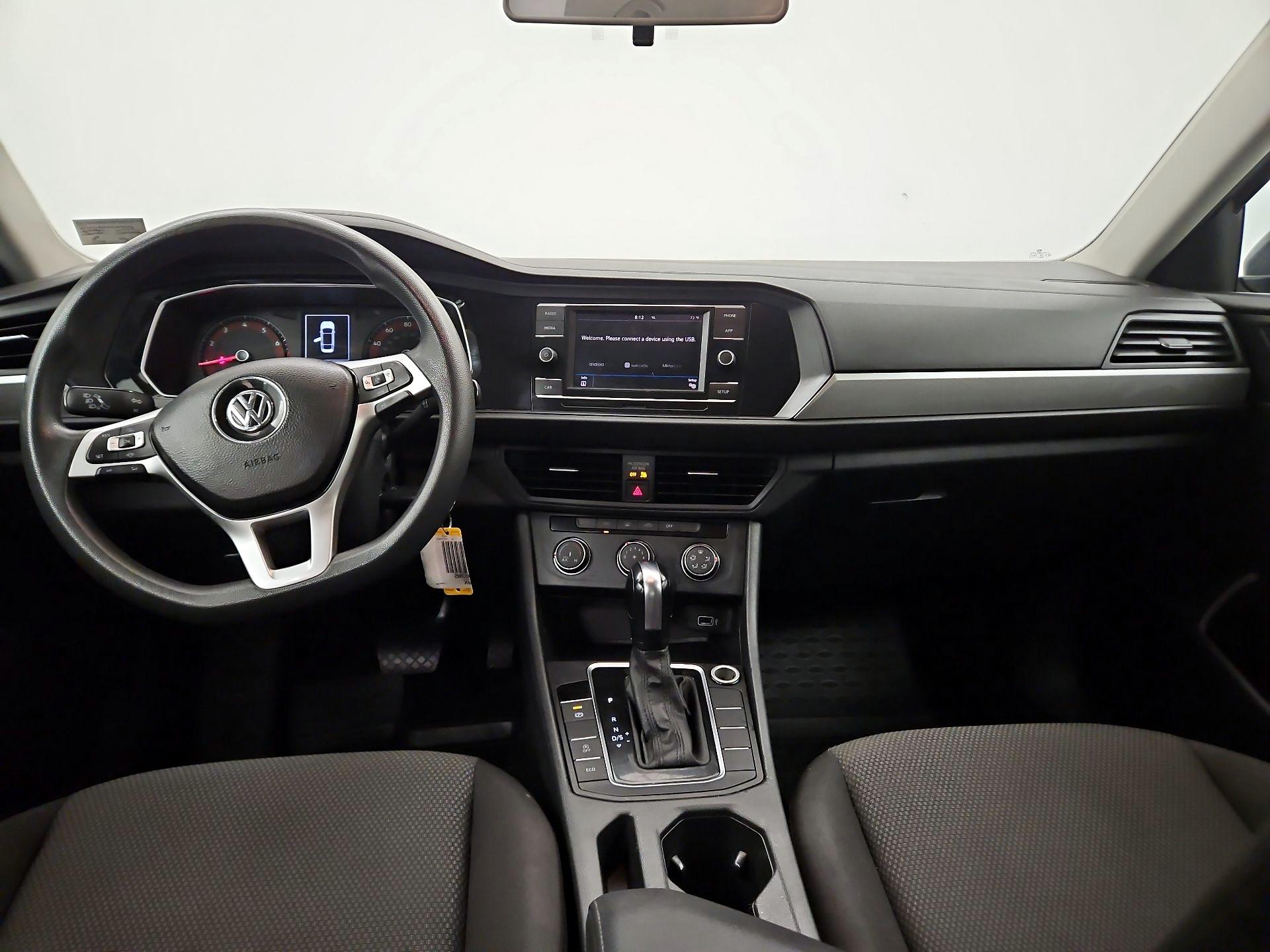 Thumbnail: 2019 Volkswagen Jetta - 9