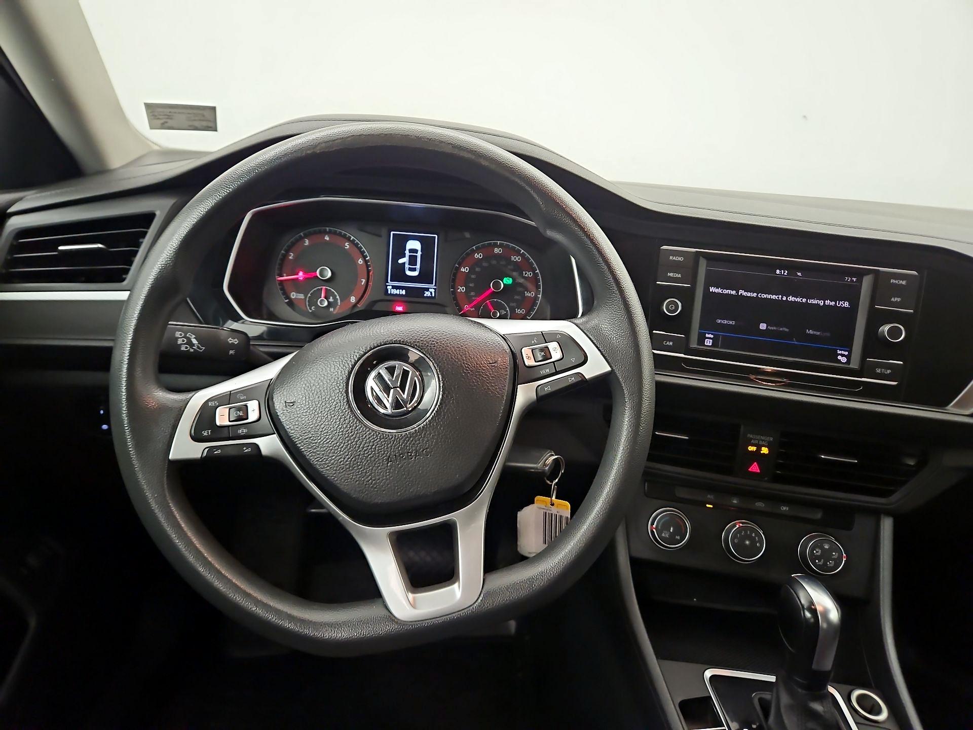 Thumbnail: 2019 Volkswagen Jetta - 10