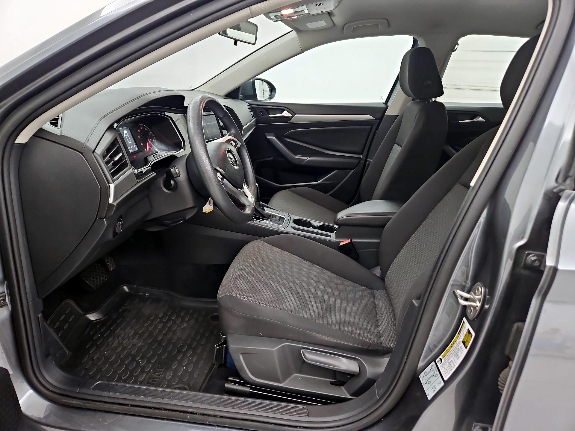 Thumbnail: 2019 Volkswagen Jetta - 11