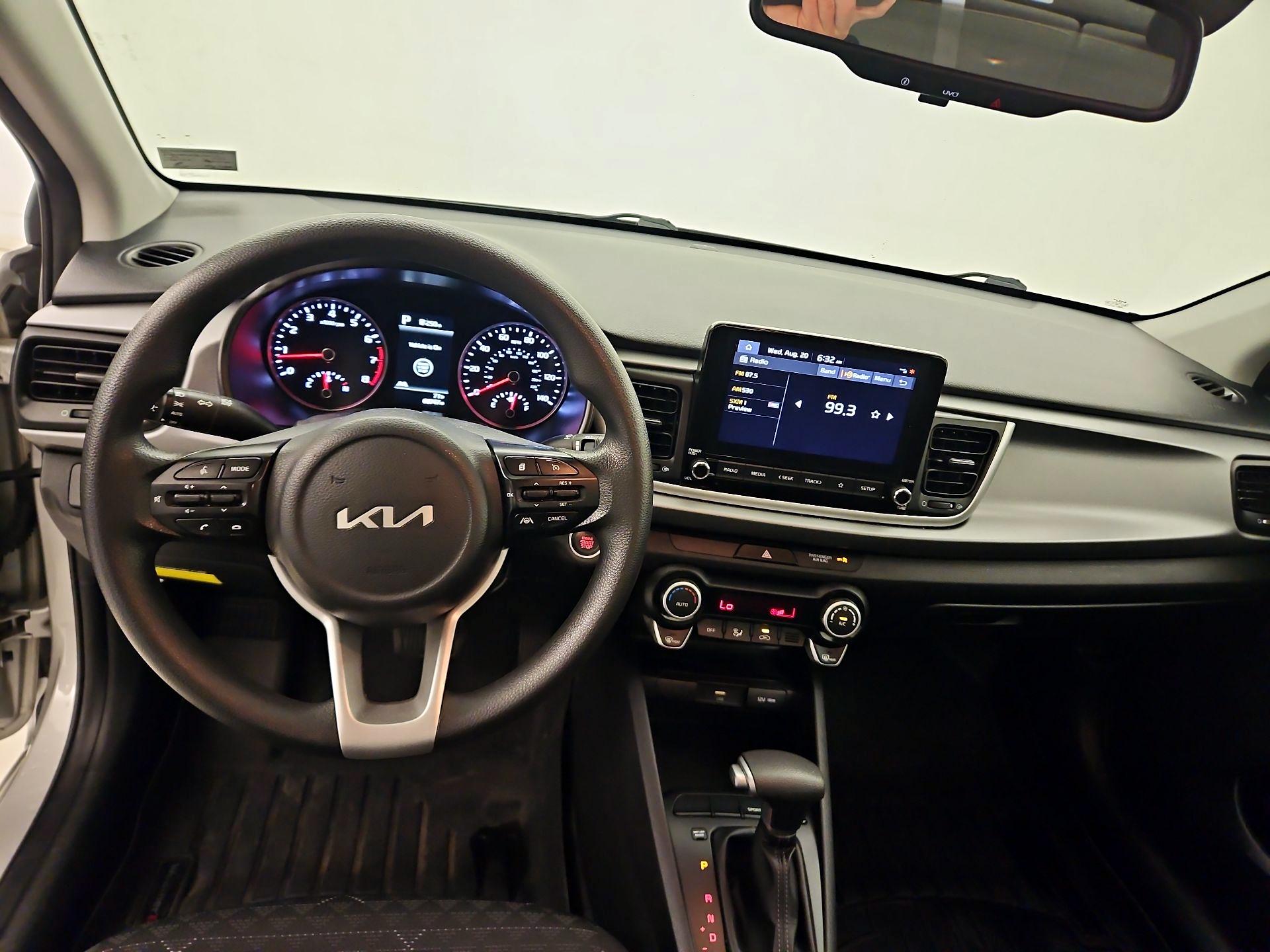 Thumbnail: 2022 Kia Rio - 9