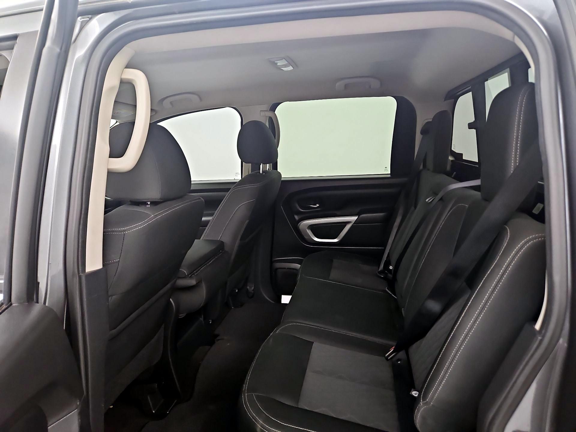 Thumbnail: 2017 Nissan Titan - 18