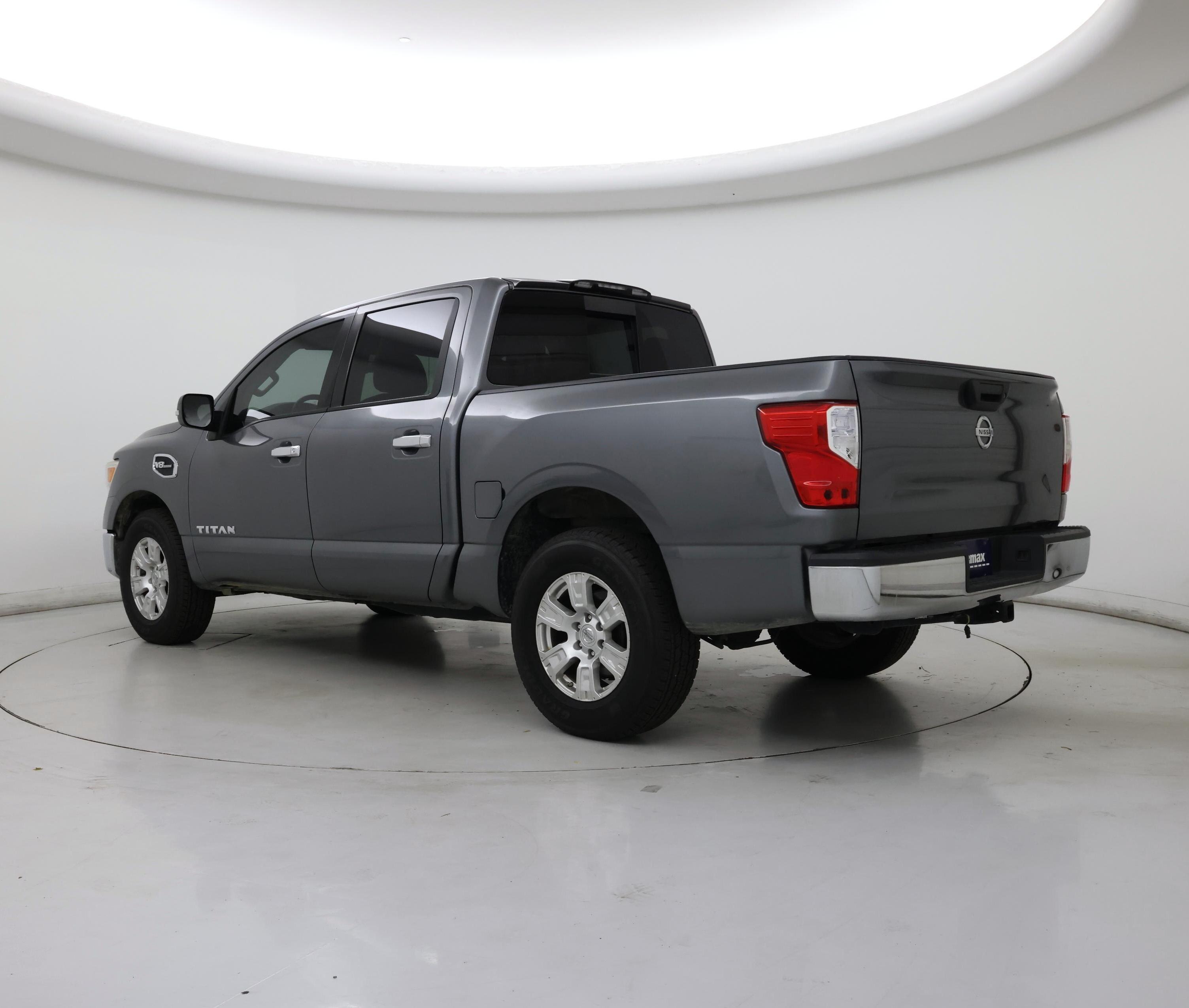 Thumbnail: 2017 Nissan Titan - 2