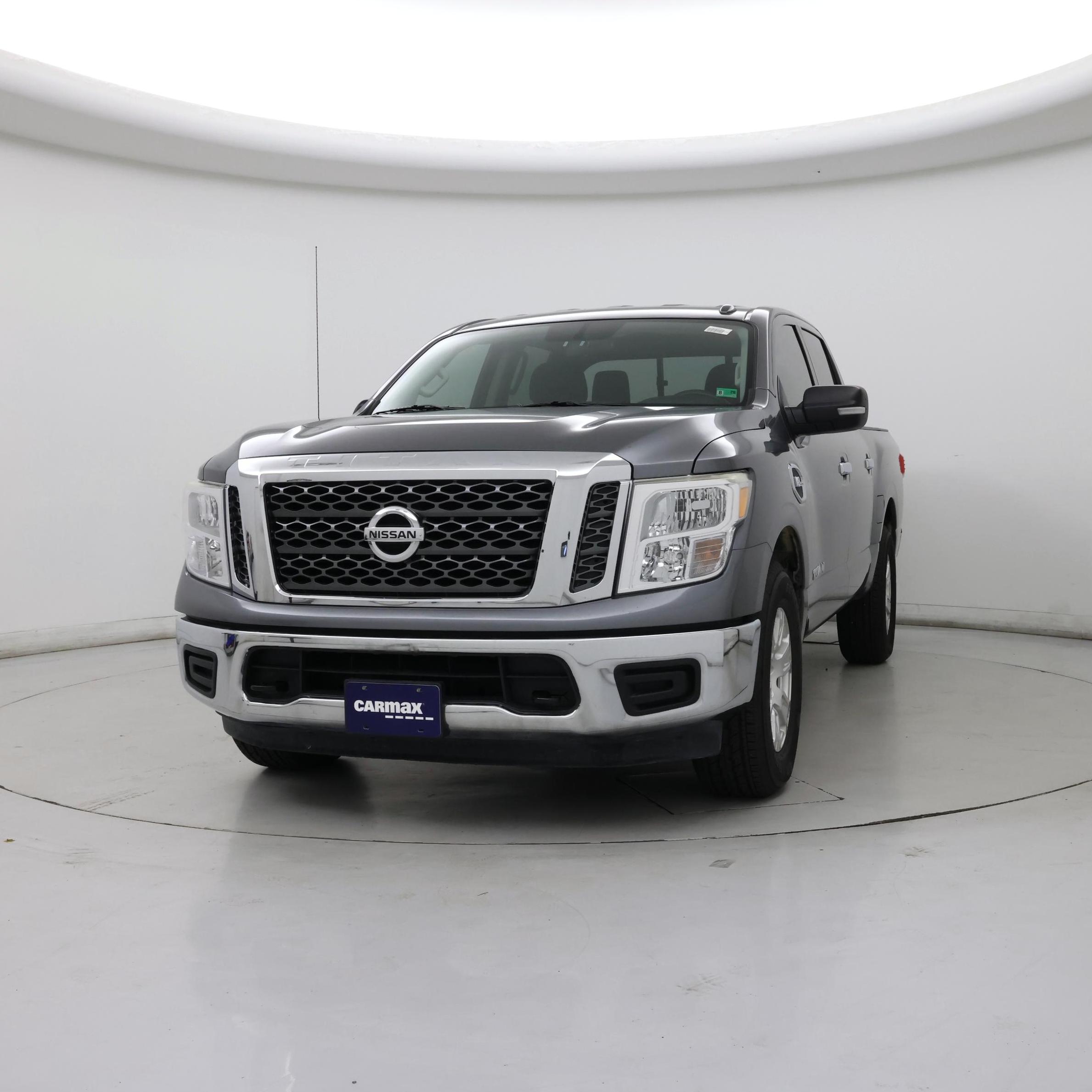 Thumbnail: 2017 Nissan Titan - 4