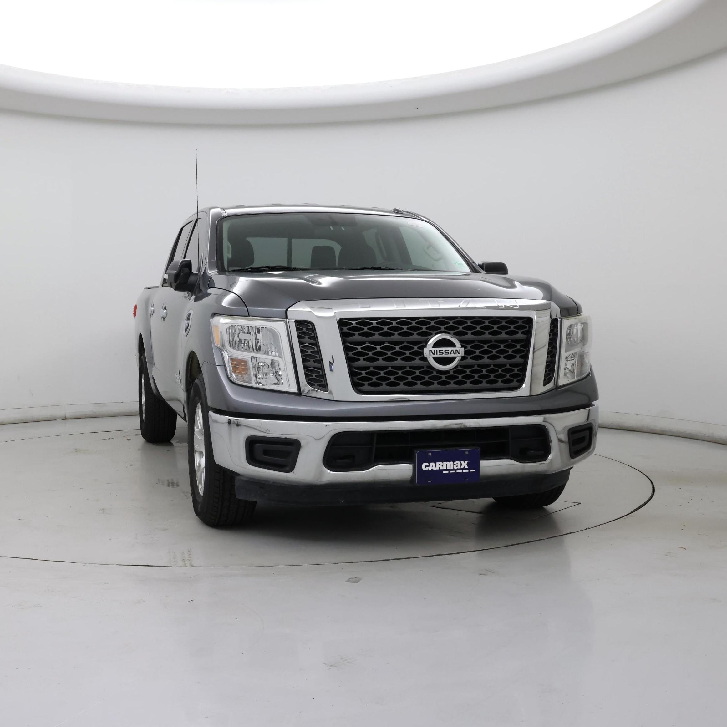 Thumbnail: 2017 Nissan Titan - 5