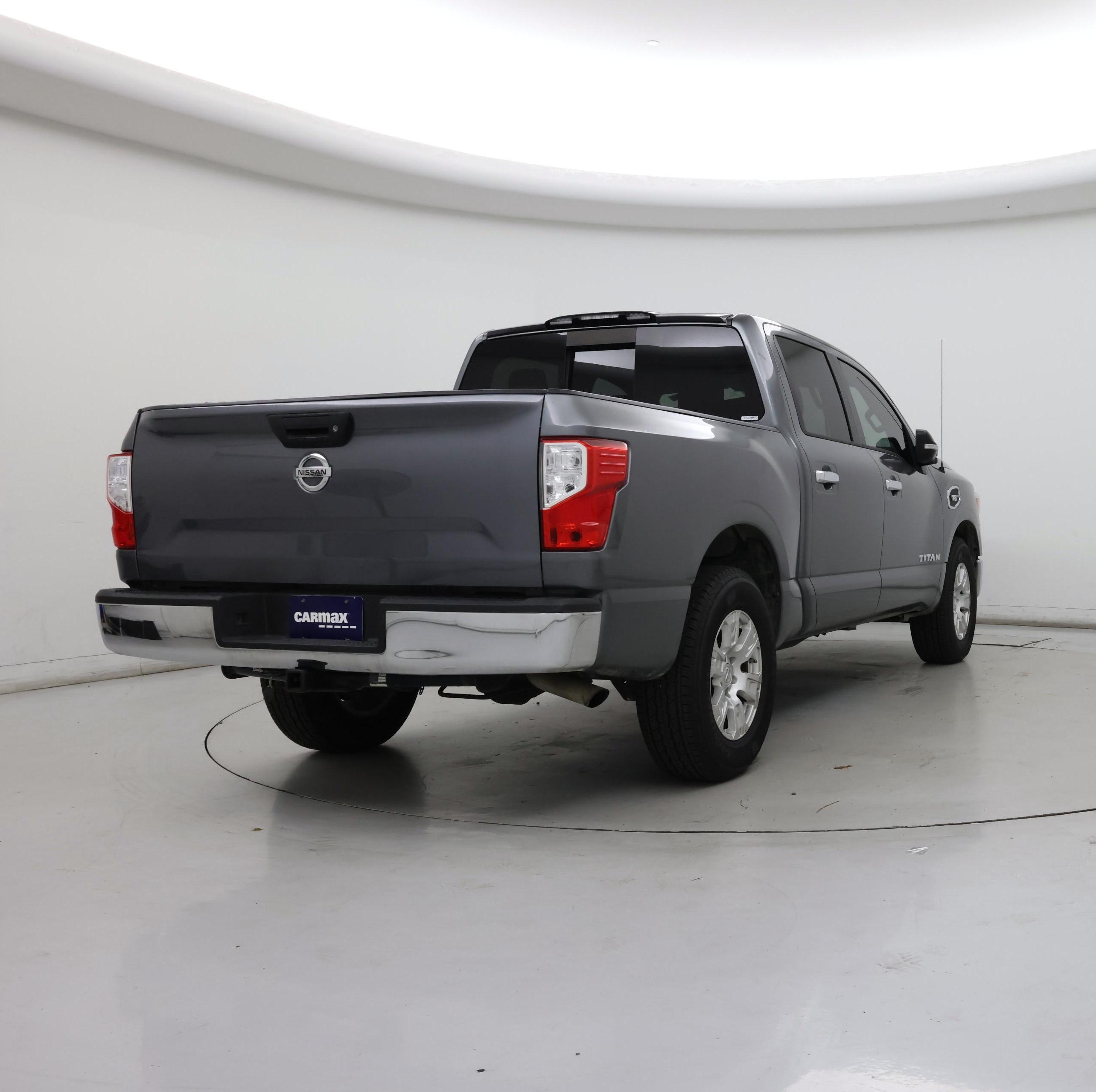 Thumbnail: 2017 Nissan Titan - 8
