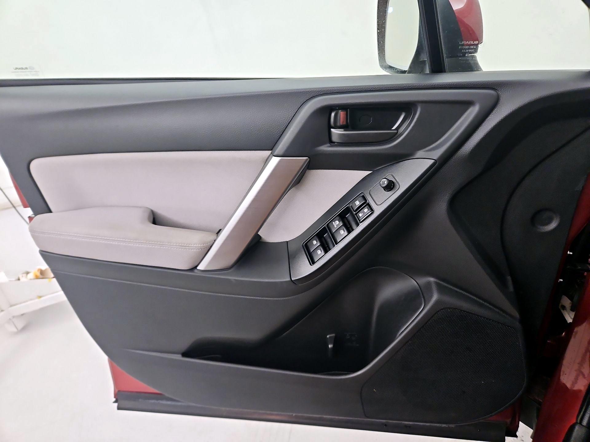 Thumbnail: 2015 Subaru Forester - 12
