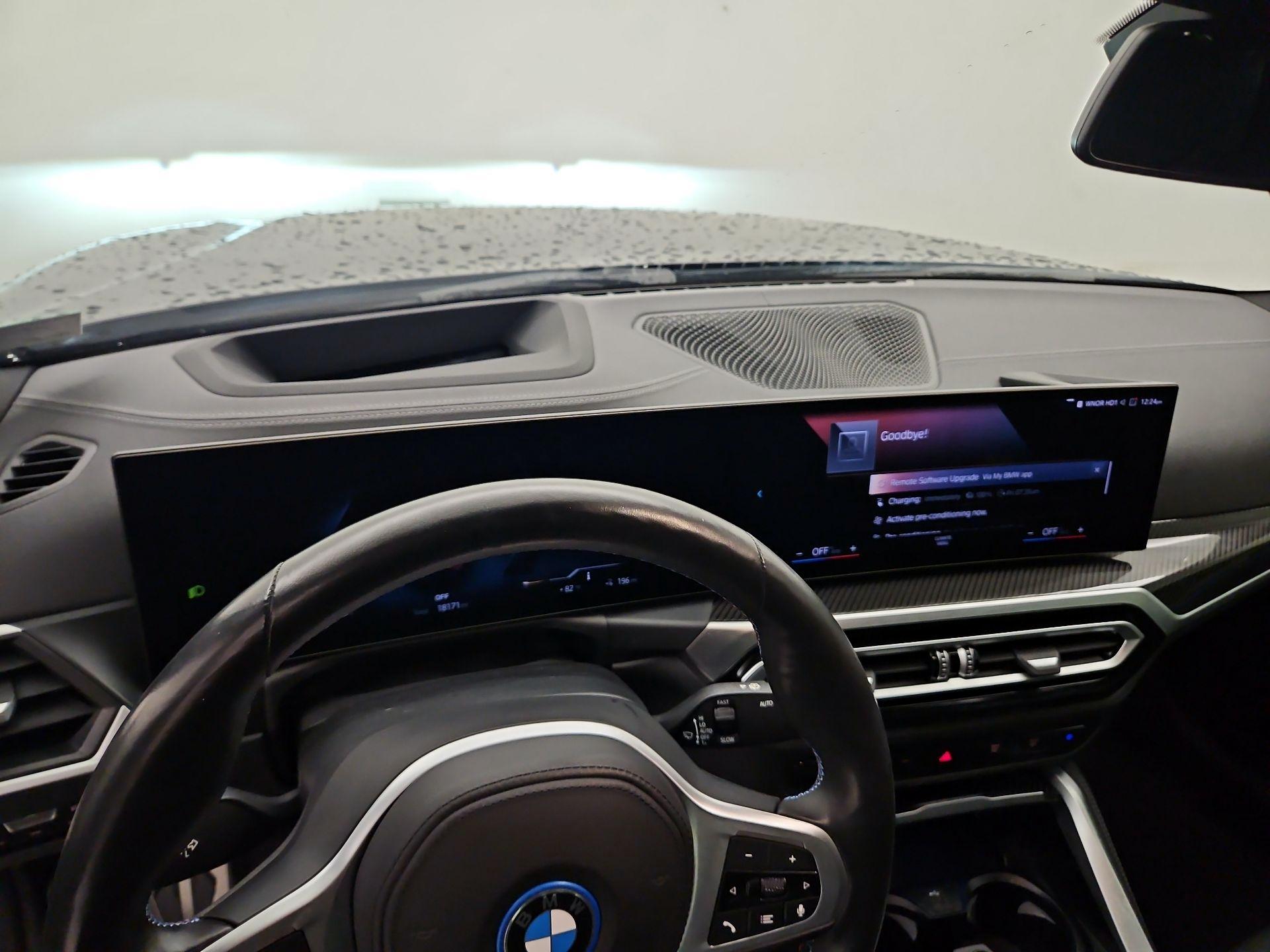 Thumbnail: 2023 BMW i4 - 9