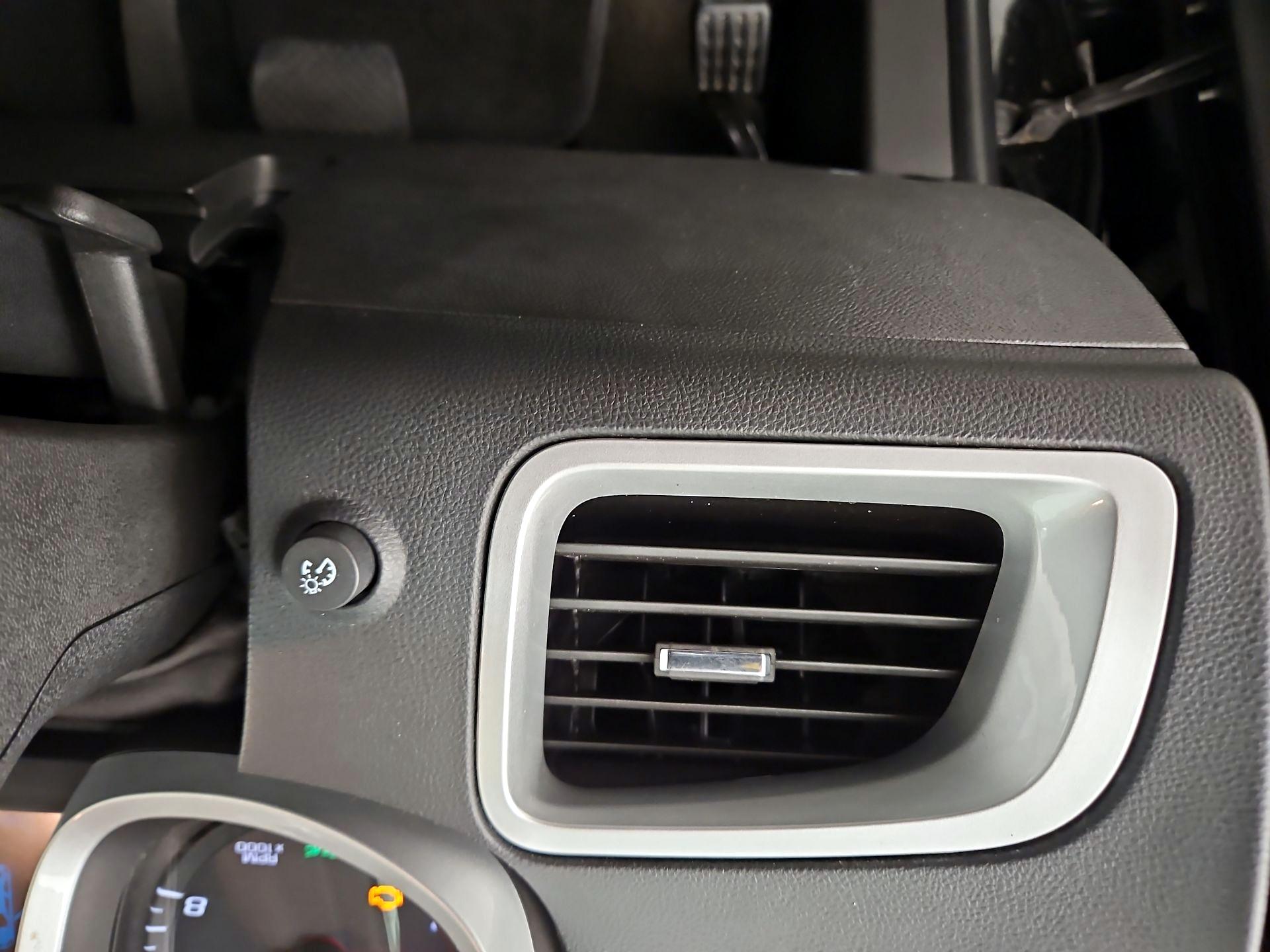 Thumbnail: 2015 Chevrolet Equinox - 13