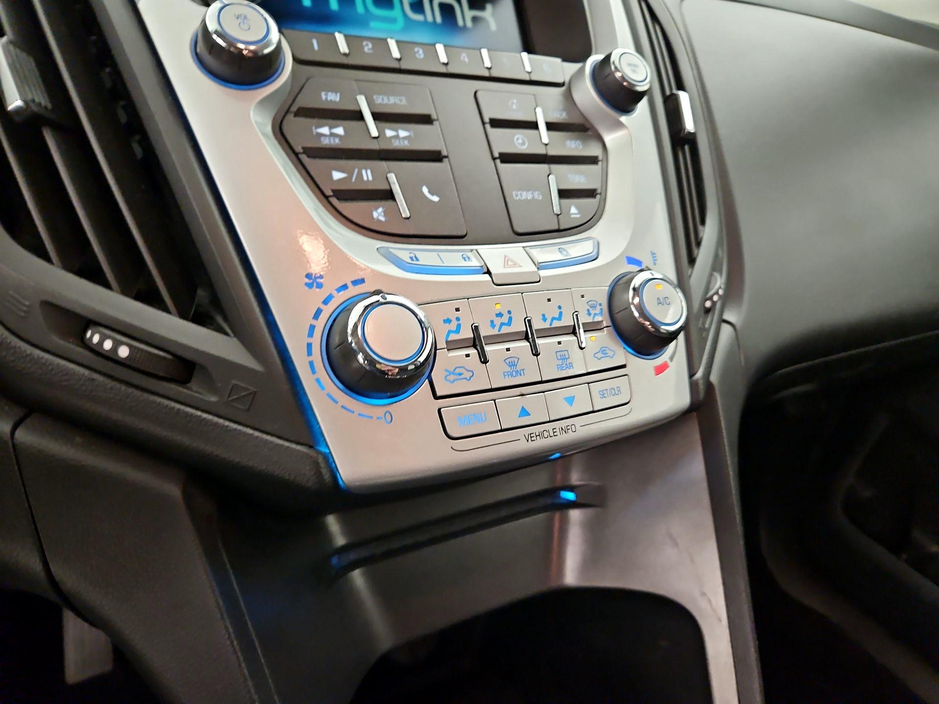 Thumbnail: 2015 Chevrolet Equinox - 16