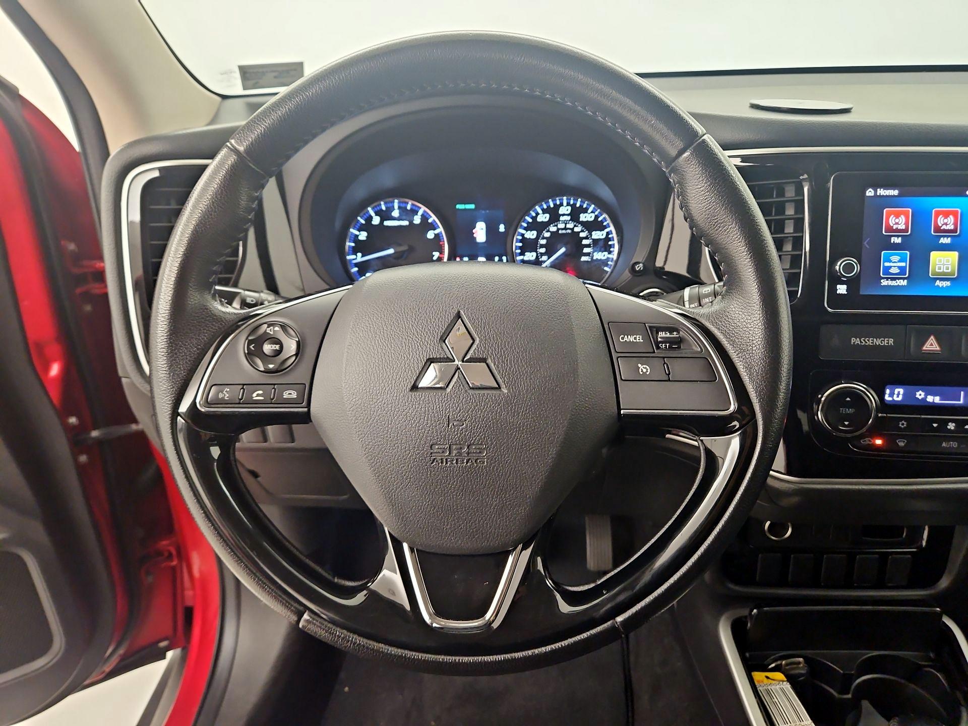 Thumbnail: 2018 Mitsubishi Outlander - 10