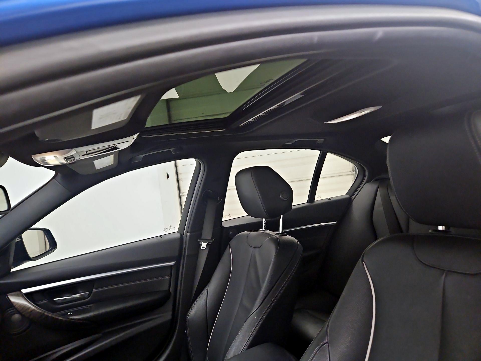 Thumbnail: 2017 BMW 3 Series - 20
