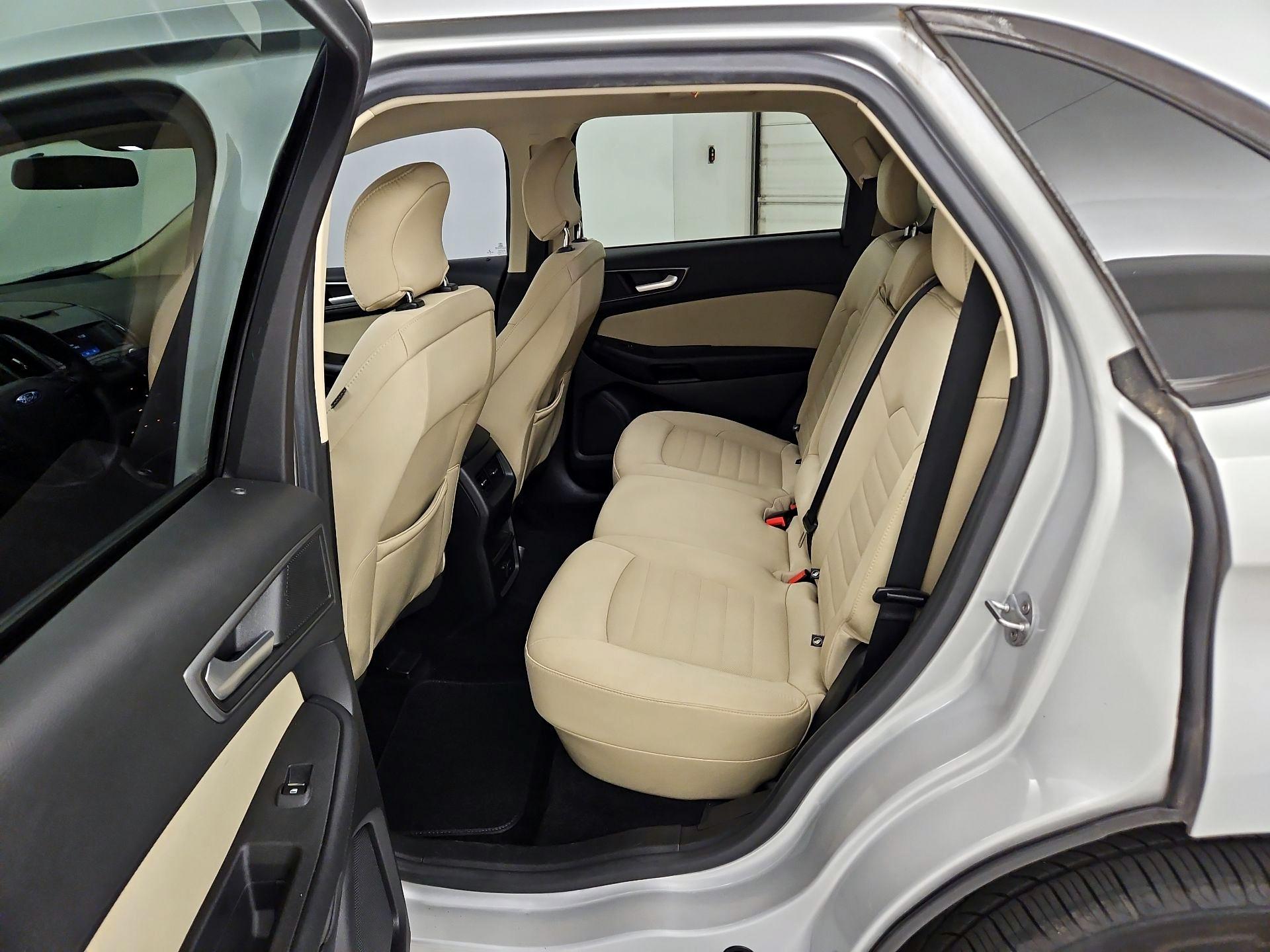 Thumbnail: 2021 Ford Edge - 19
