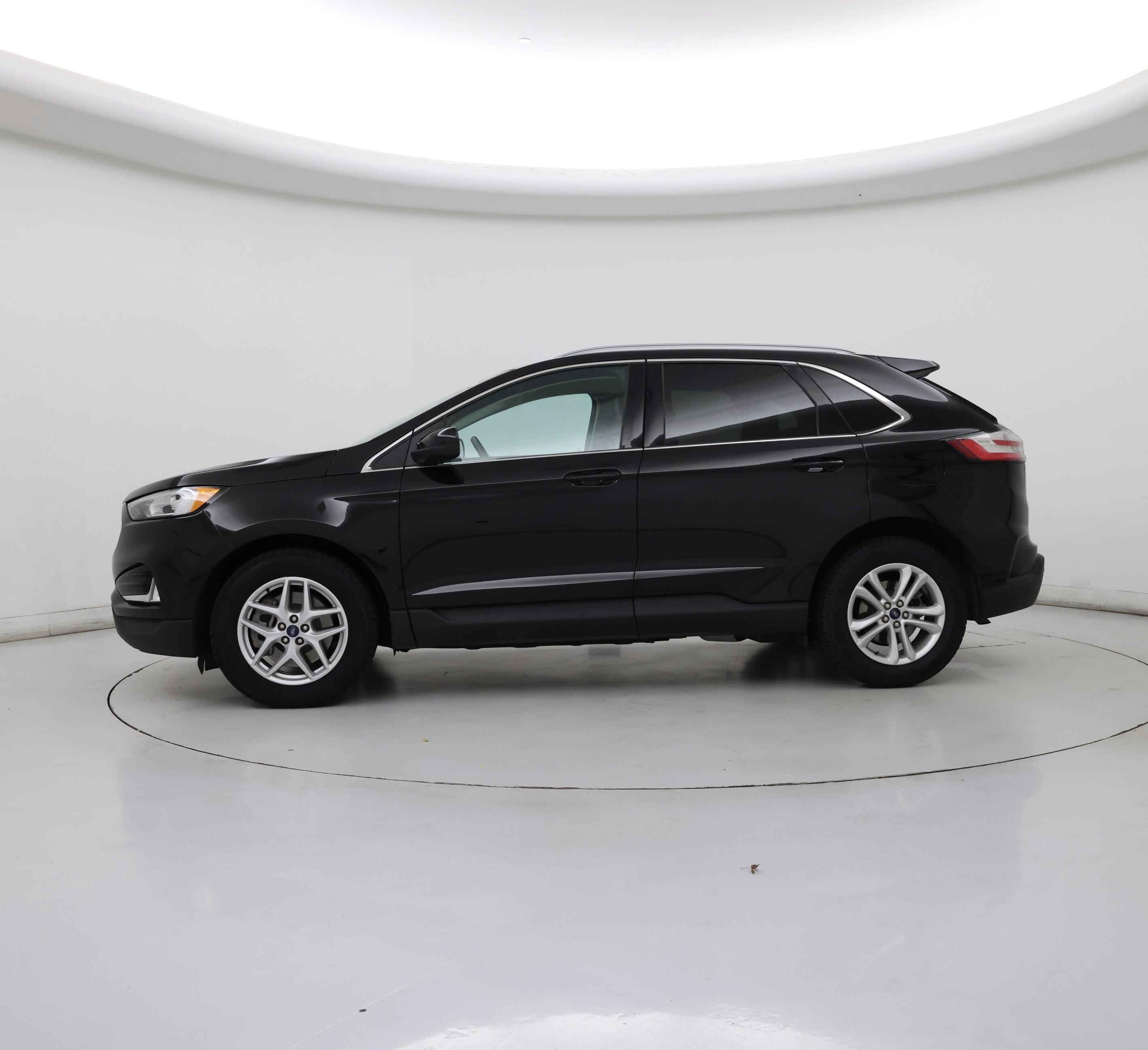 Thumbnail: 2021 Ford Edge - 3