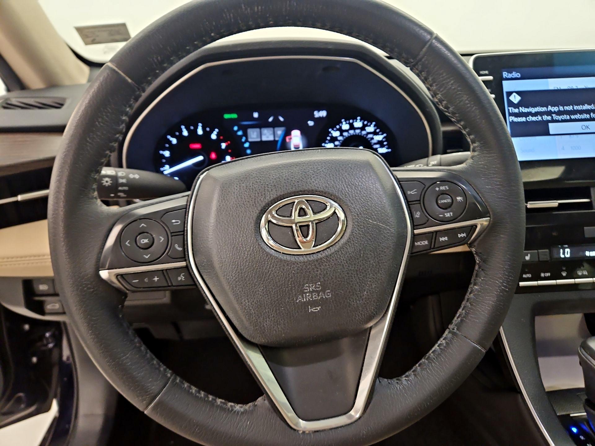 Thumbnail: 2022 Toyota Avalon - 10