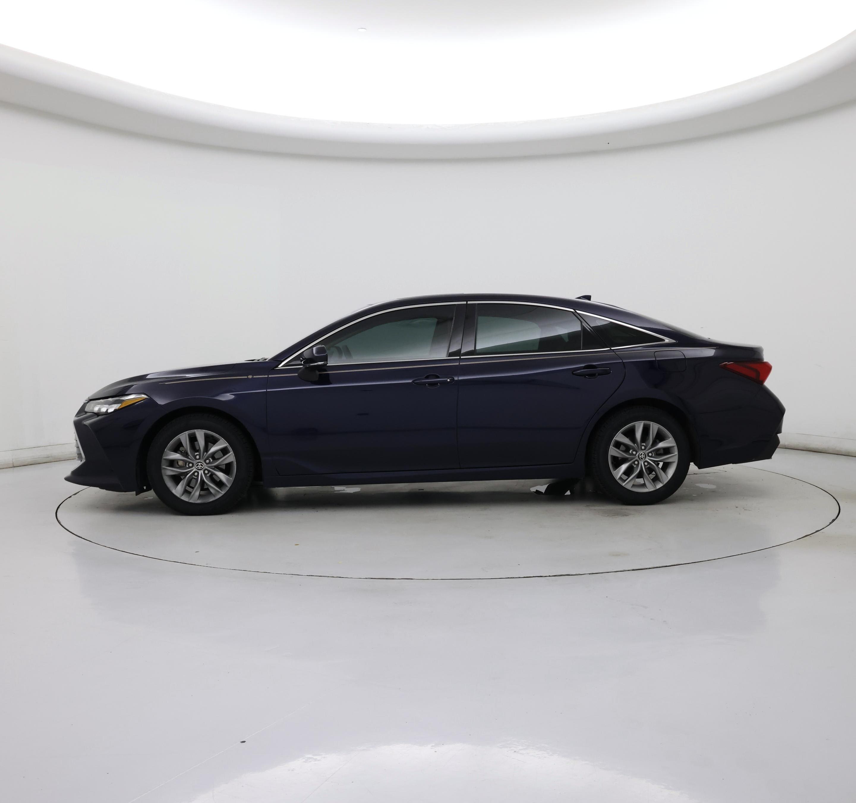 Thumbnail: 2022 Toyota Avalon - 3