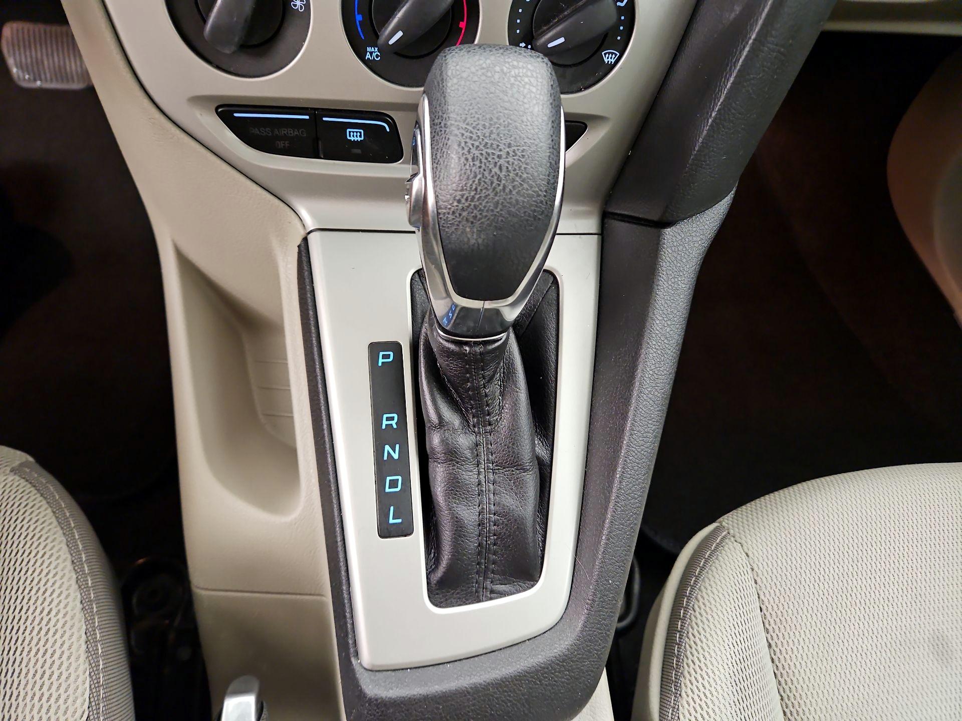 Thumbnail: 2014 Ford Focus - 16