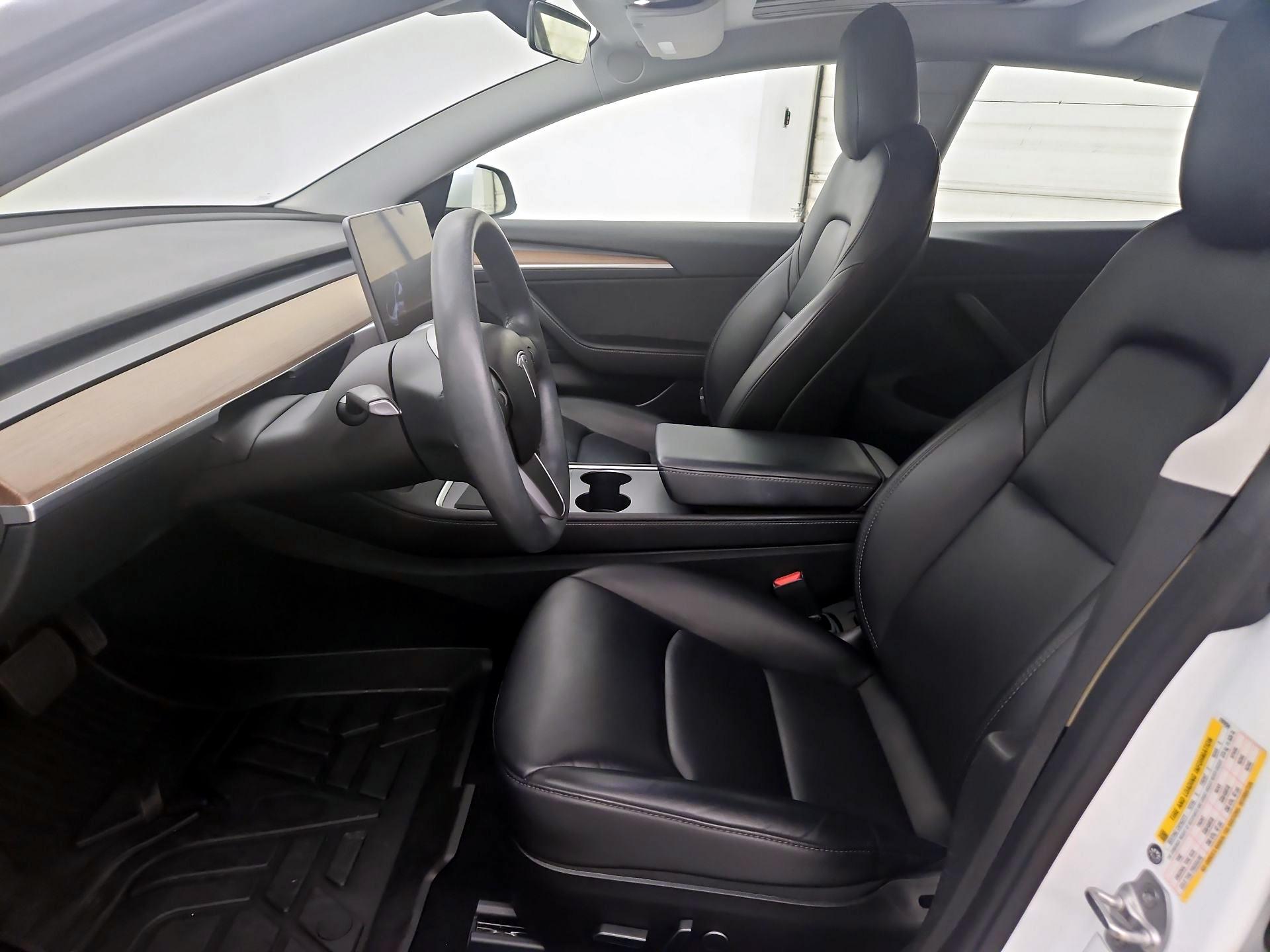 Thumbnail: 2021 Tesla Model 3 - 11