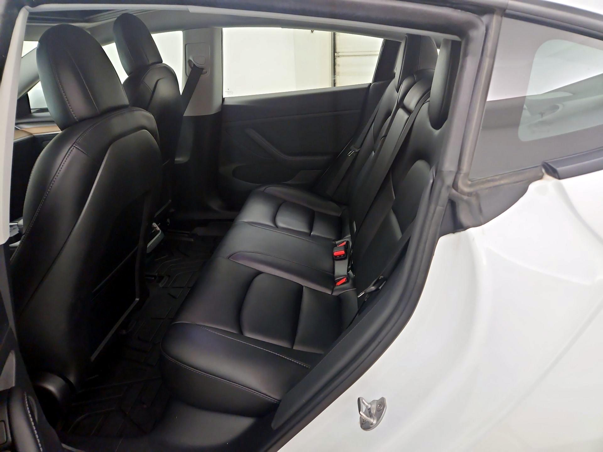 Thumbnail: 2021 Tesla Model 3 - 20