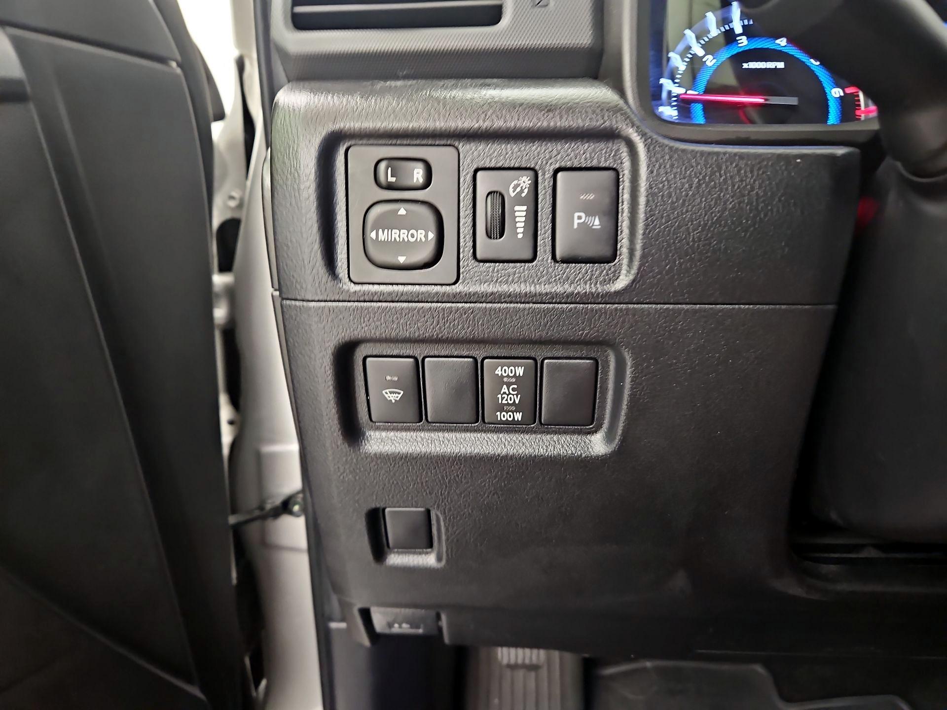 Thumbnail: 2019 Toyota 4Runner - 13