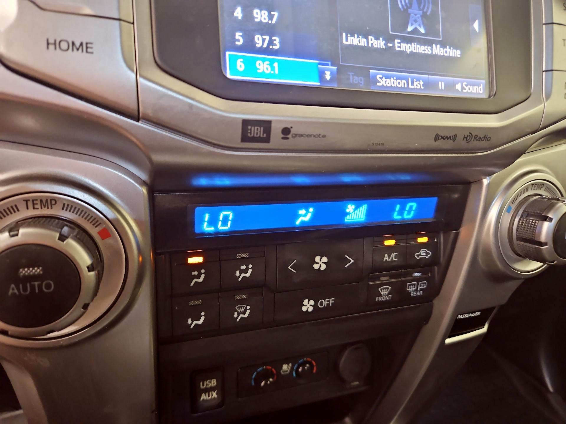 Thumbnail: 2019 Toyota 4Runner - 16