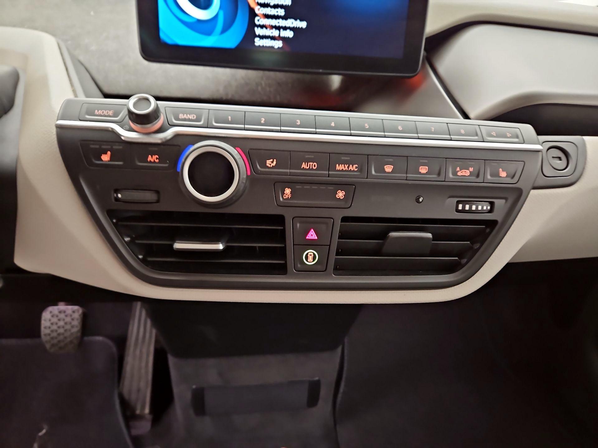Thumbnail: 2017 BMW i3 - 17
