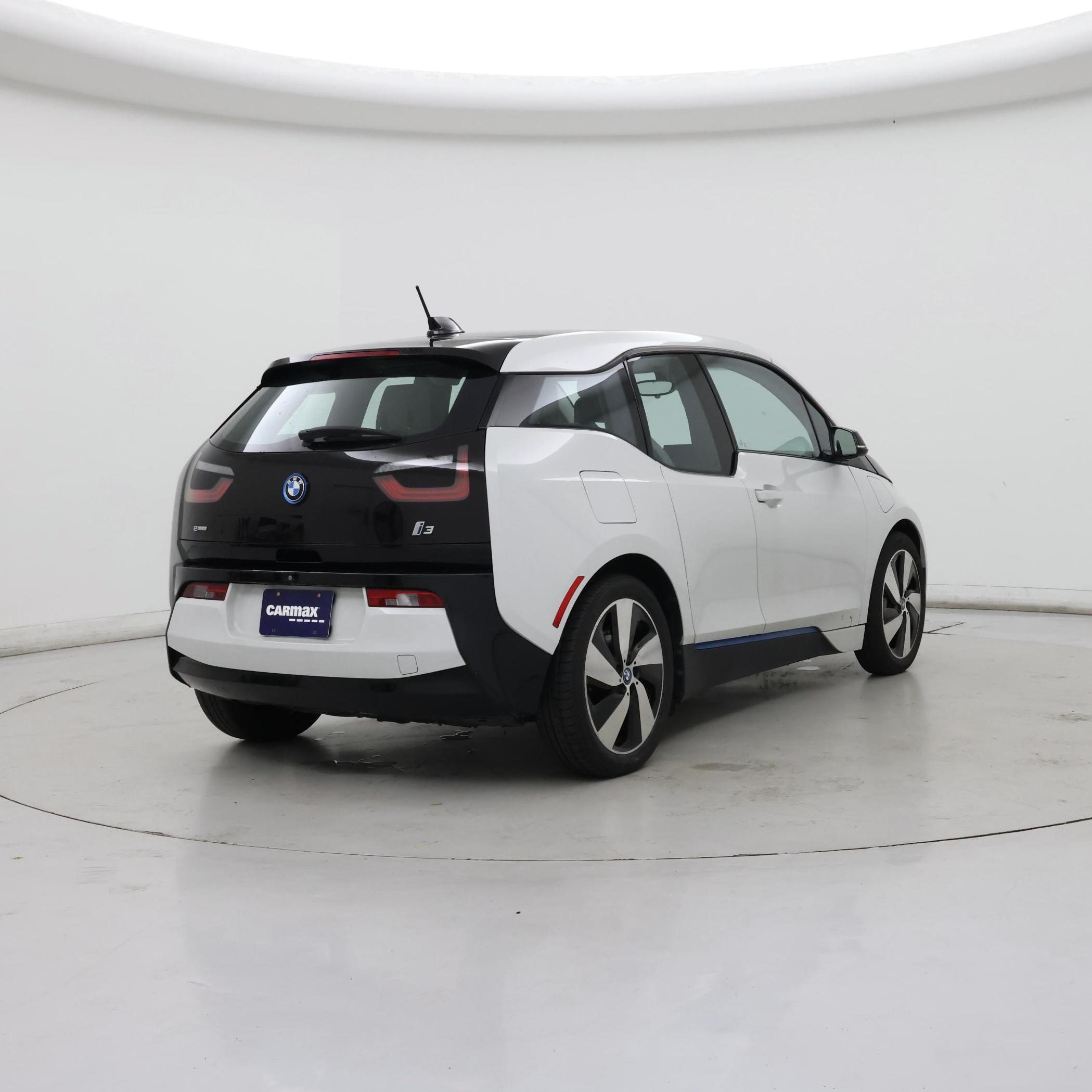 Thumbnail: 2017 BMW i3 - 8