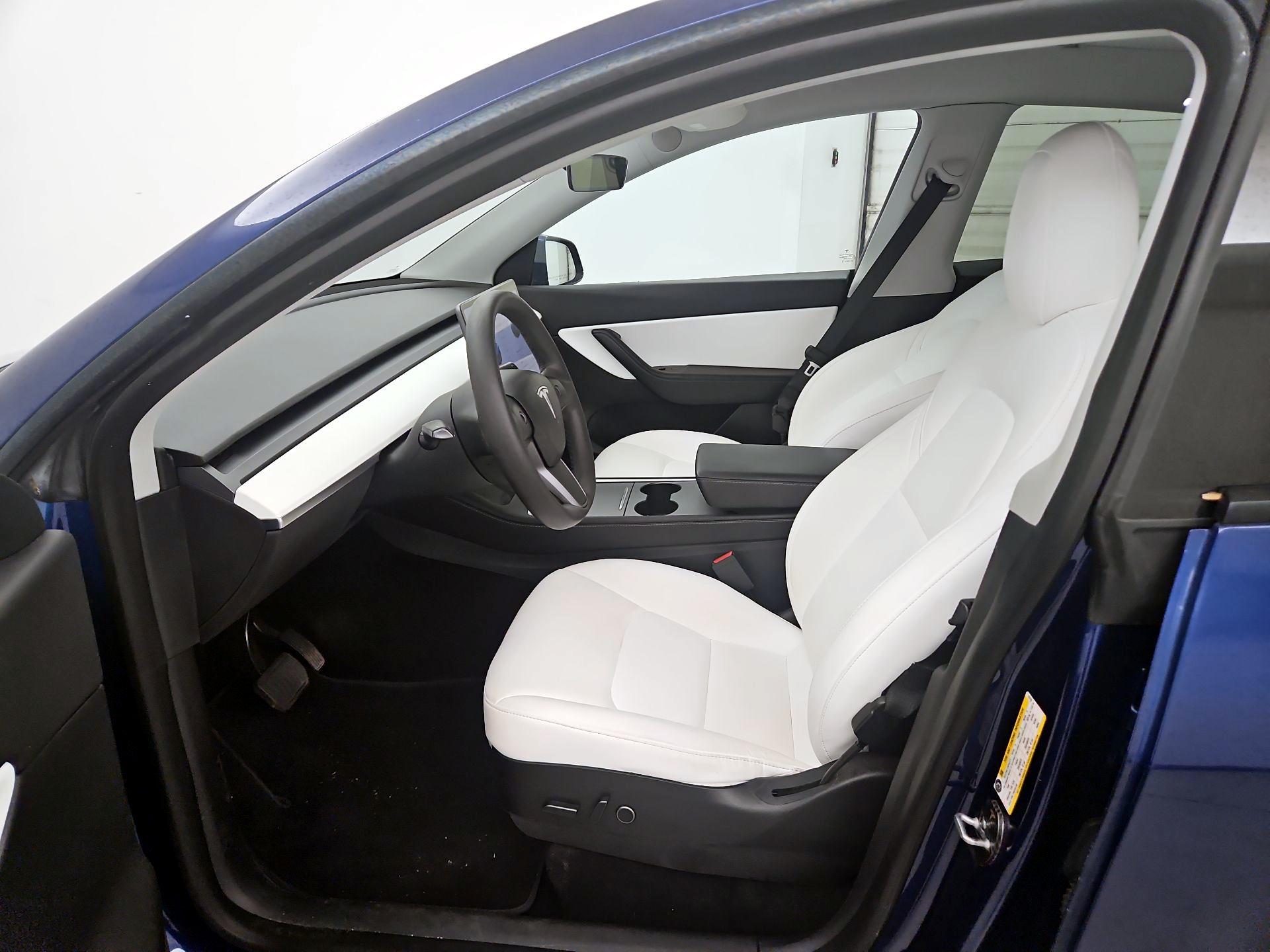 Thumbnail: 2022 Tesla Model Y - 11